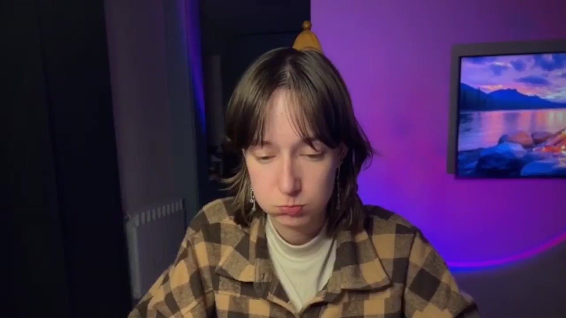 Gallery image thumbnail from LoooneyTunes's myfreecams stream on, 04/27/2026, 23:00 image 13 of 20