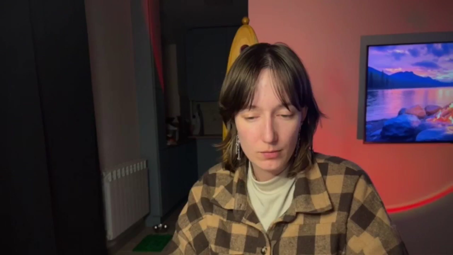 Gallery image thumbnail from LoooneyTunes's myfreecams stream on, 04/27/2026, 23:00 image 8 of 20