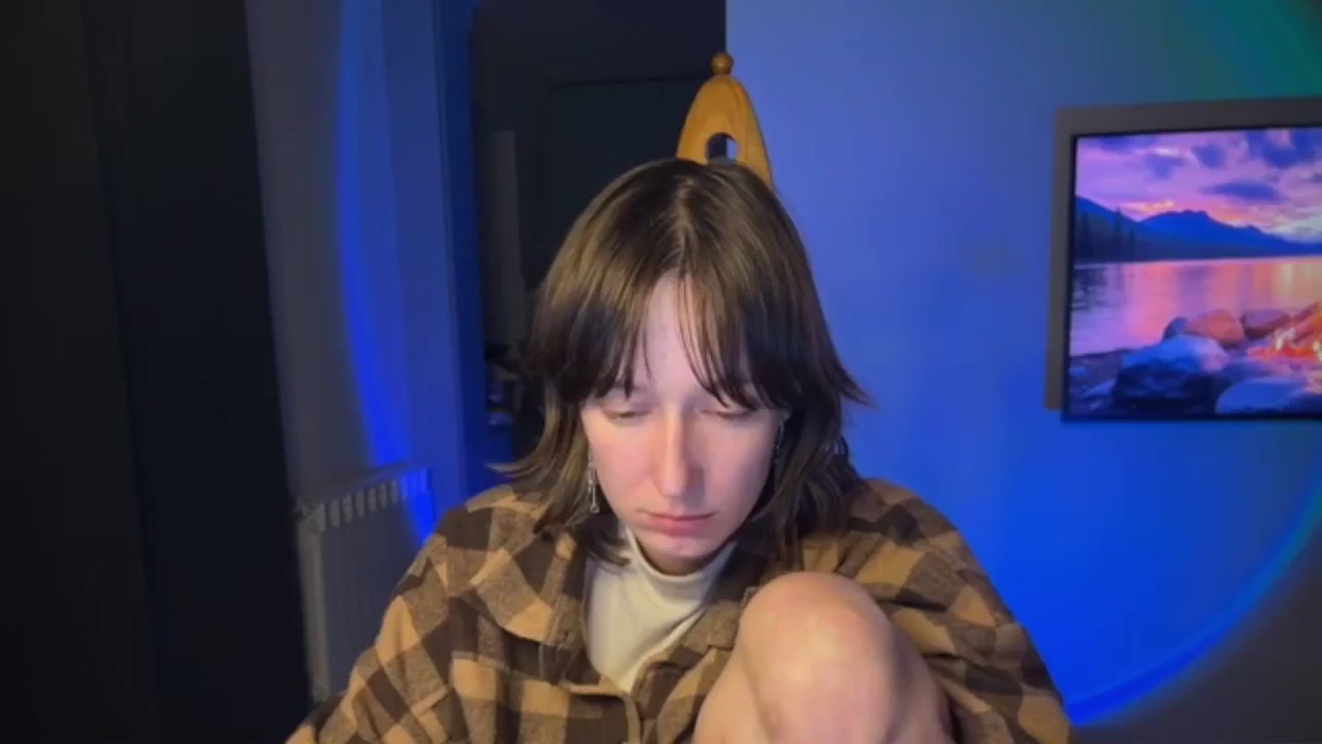 Gallery image thumbnail from LoooneyTunes's myfreecams stream on, 04/28/2026, 24:19 image 4 of 20