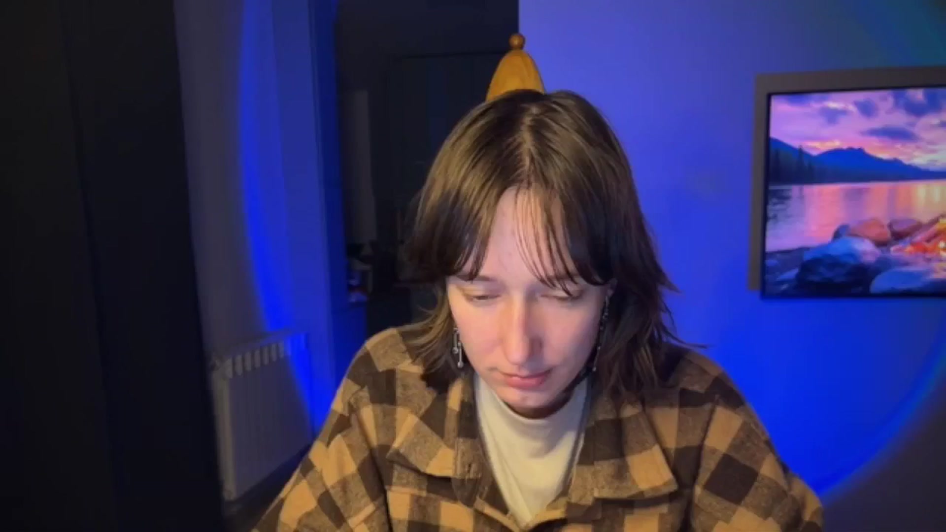 Gallery image thumbnail from LoooneyTunes's myfreecams stream on, 04/28/2026, 24:19 image 18 of 20