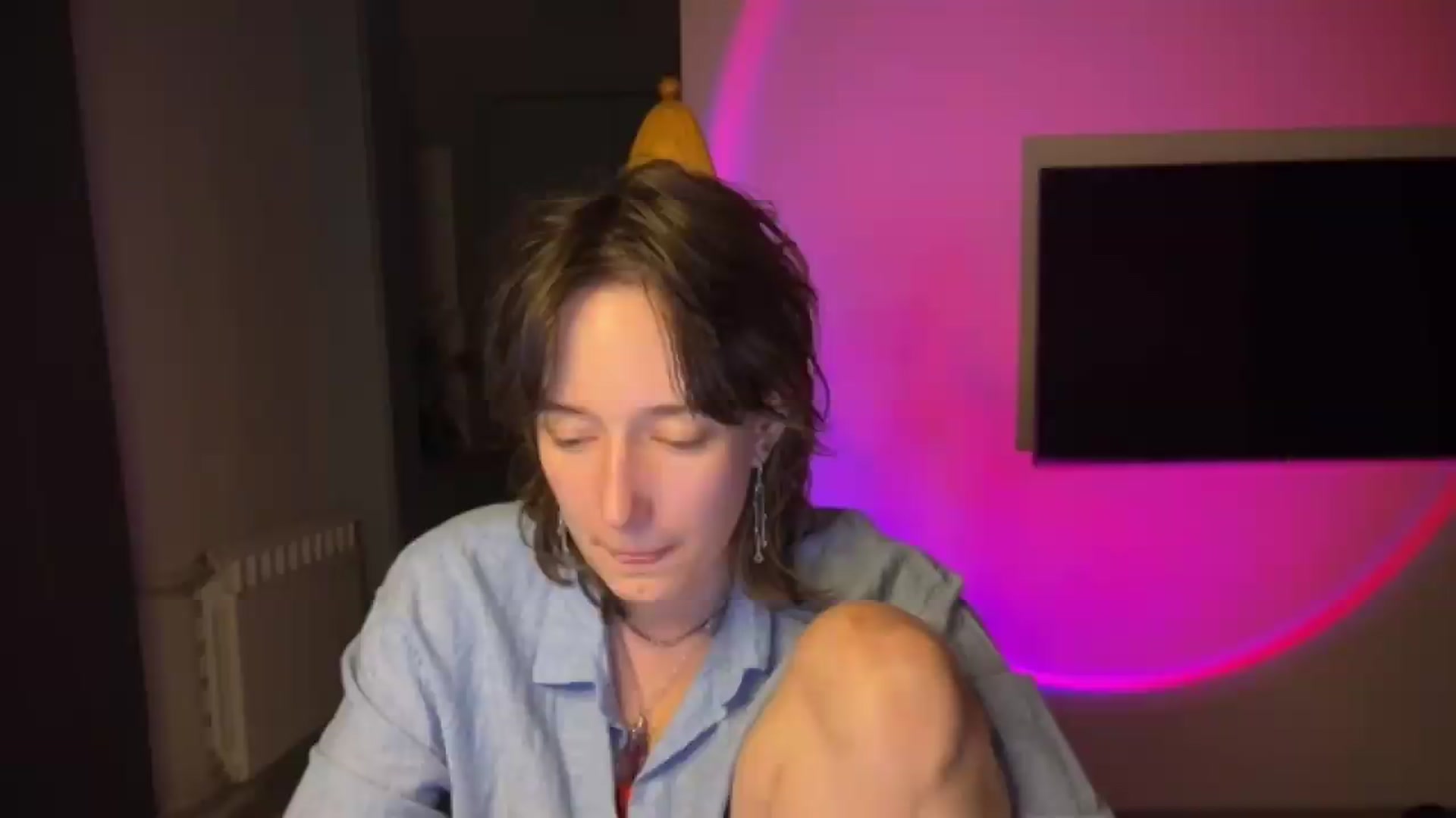 Gallery image thumbnail from LoooneyTunes's myfreecams stream on, 05/07/2026, 22:04 image 11 of 20