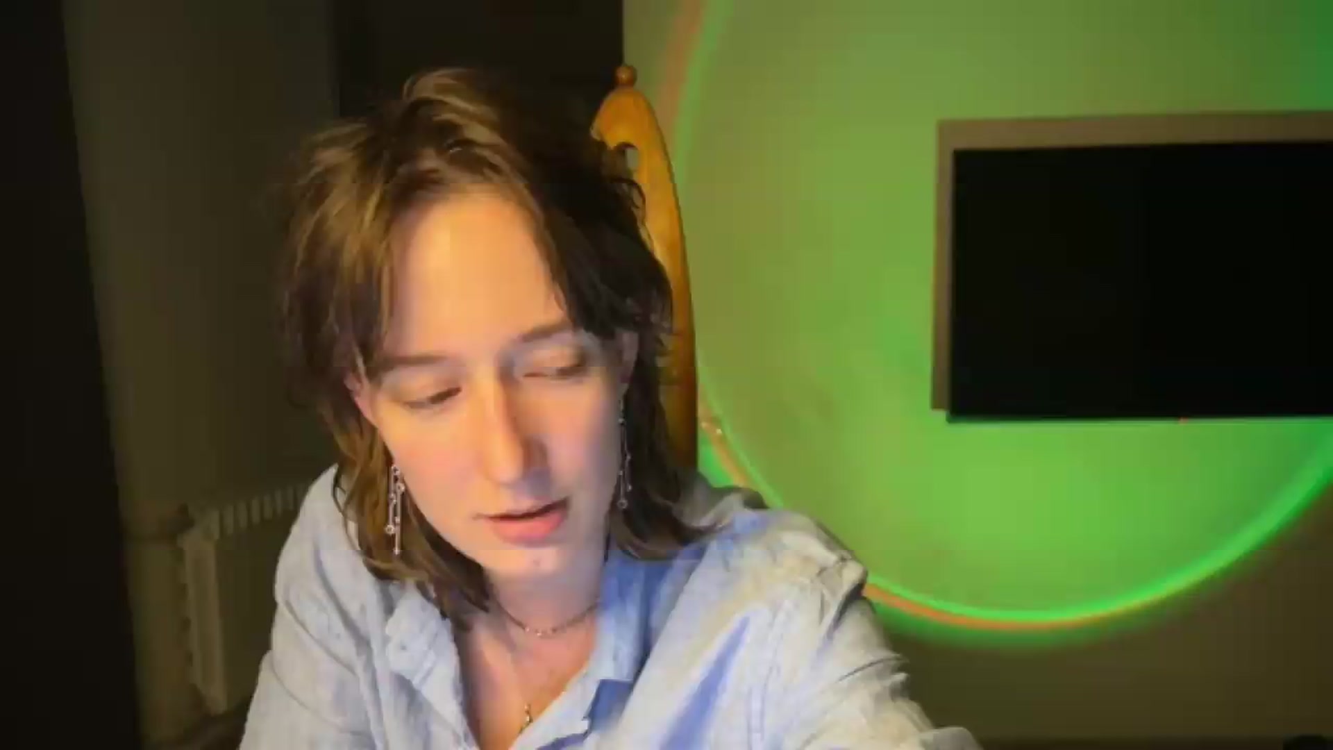 Gallery image thumbnail from LoooneyTunes's myfreecams stream on, 05/07/2026, 22:04 image 4 of 20
