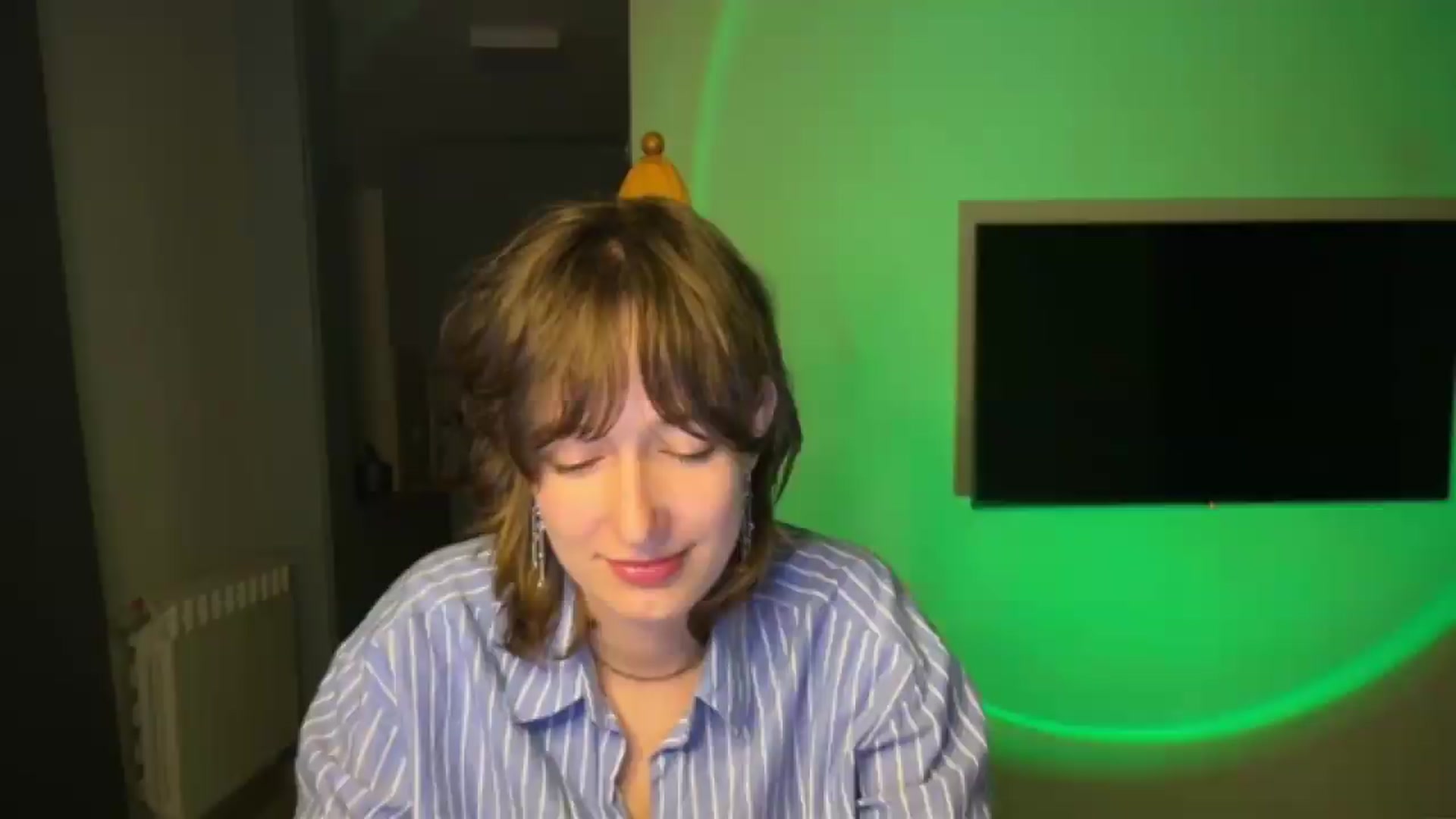 Gallery image thumbnail from LoooneyTunes's myfreecams stream on, 05/10/2026, 23:59 image 10 of 20