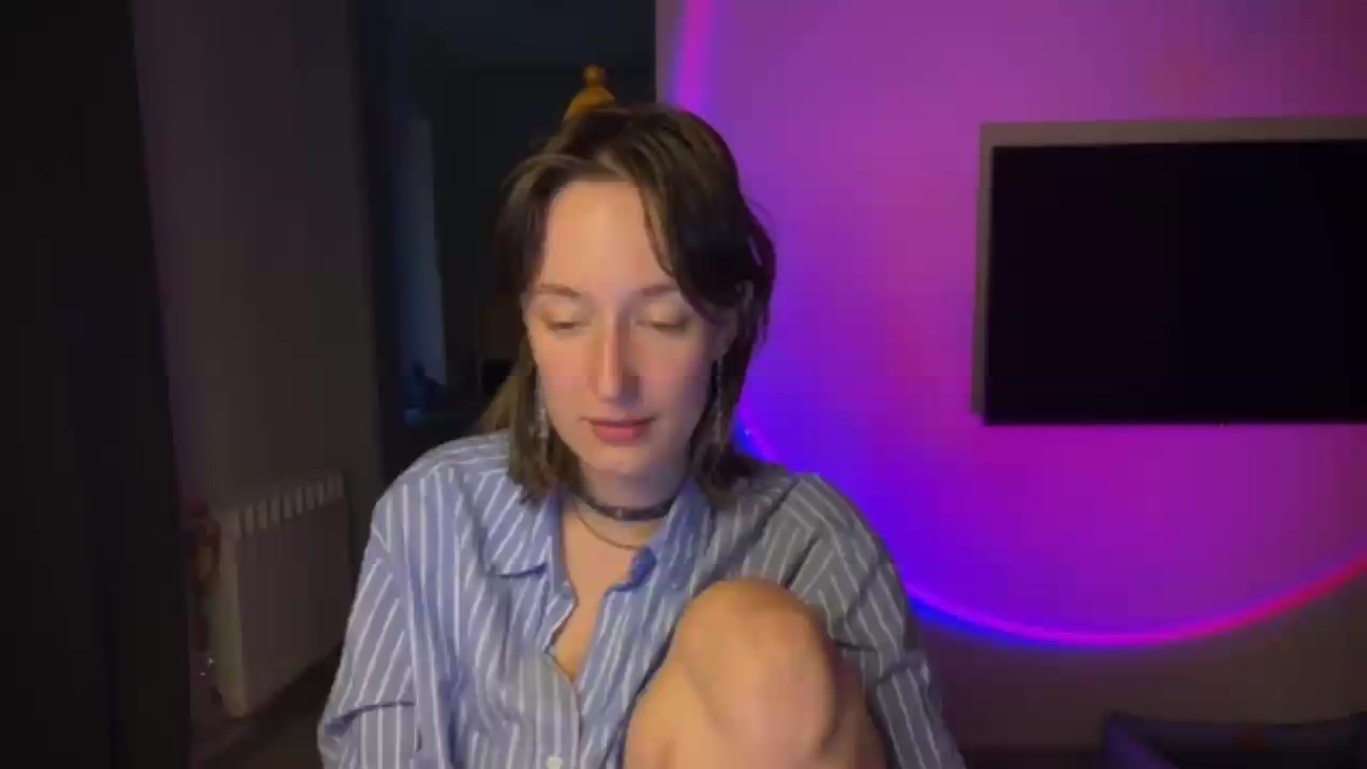 Gallery image thumbnail from LoooneyTunes's myfreecams stream on, 05/17/2026, 18:47 image 1 of 20