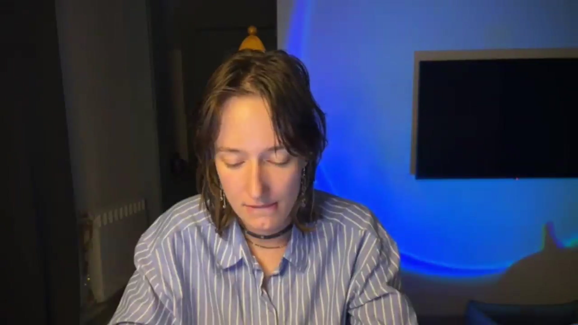Gallery image thumbnail from LoooneyTunes's myfreecams stream on, 05/17/2026, 18:47 image 16 of 20