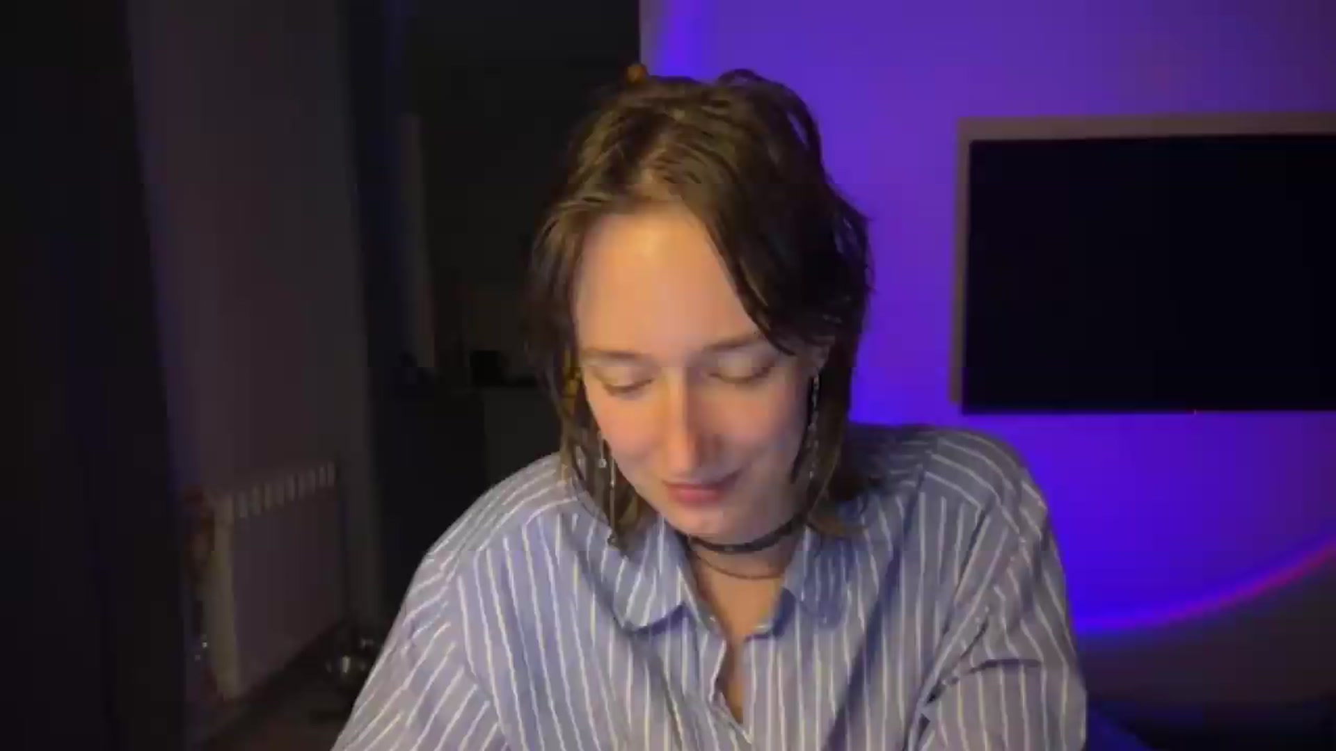 Gallery image thumbnail from LoooneyTunes's myfreecams stream on, 05/17/2026, 18:47 image 7 of 20