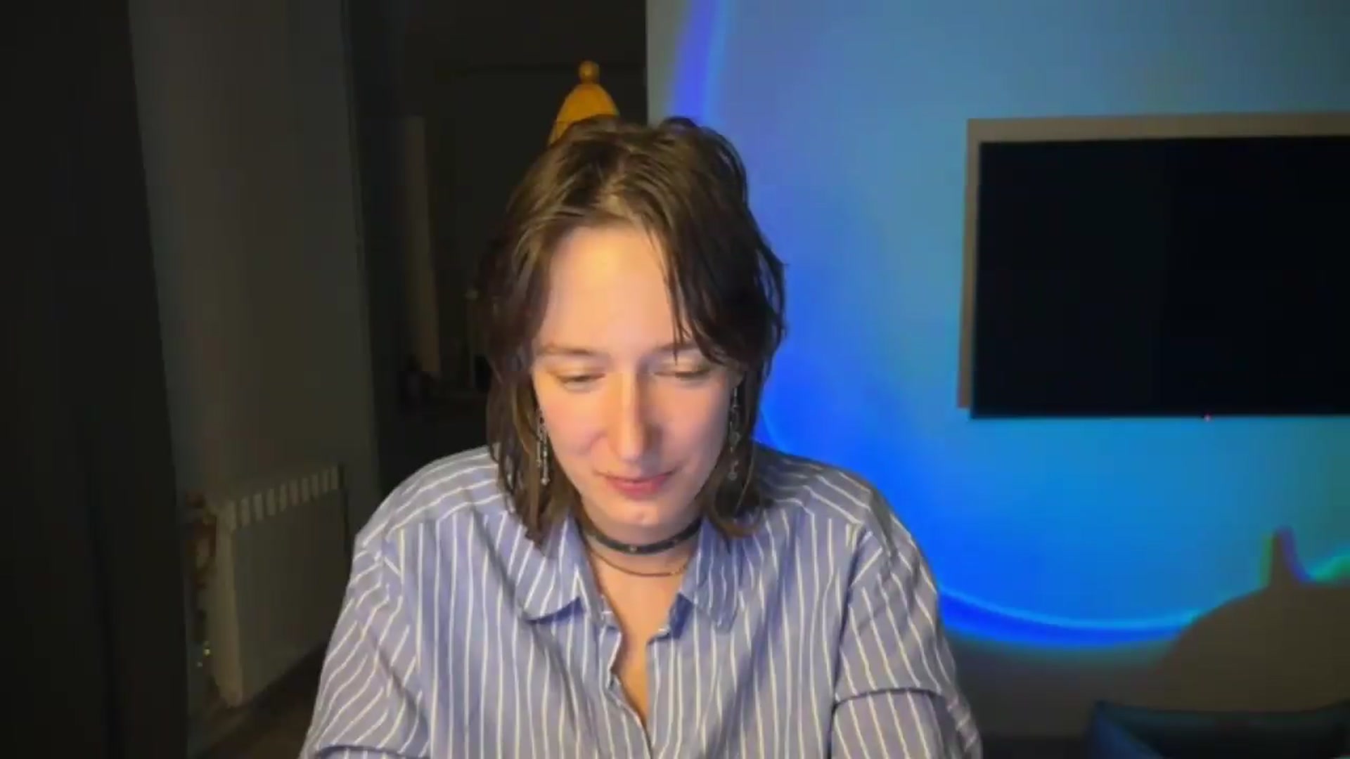 Gallery image thumbnail from LoooneyTunes's myfreecams stream on, 05/17/2026, 18:47 image 19 of 20
