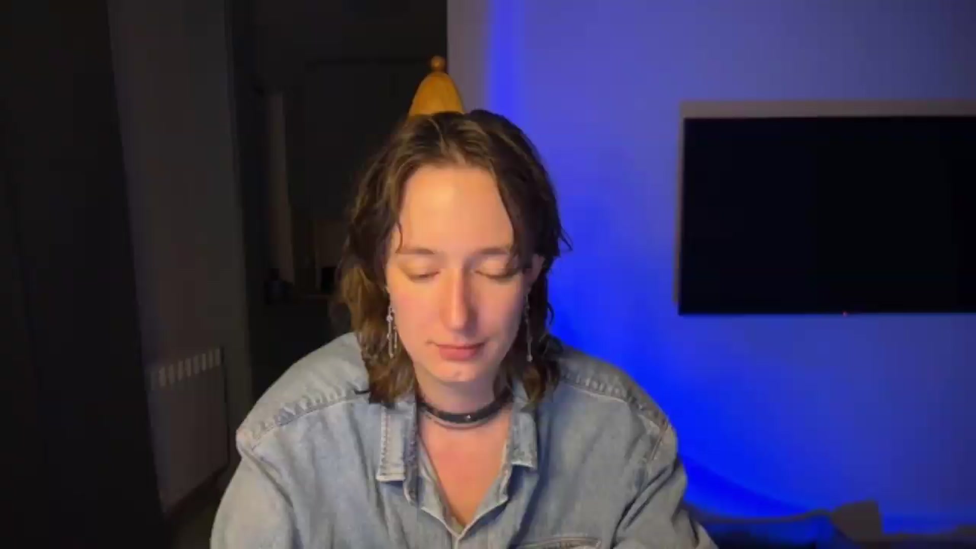 Gallery image thumbnail from LoooneyTunes's myfreecams stream on, 05/23/2026, 24:54 image 17 of 20