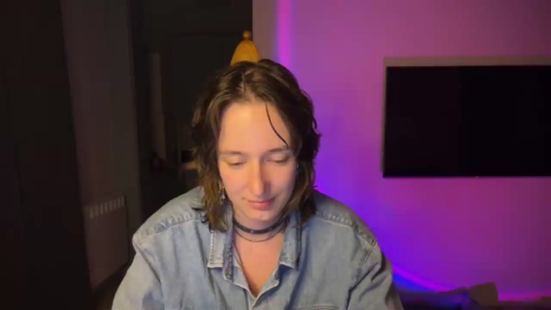 Gallery image thumbnail from LoooneyTunes's myfreecams stream on, 05/23/2026, 24:54 image 6 of 20