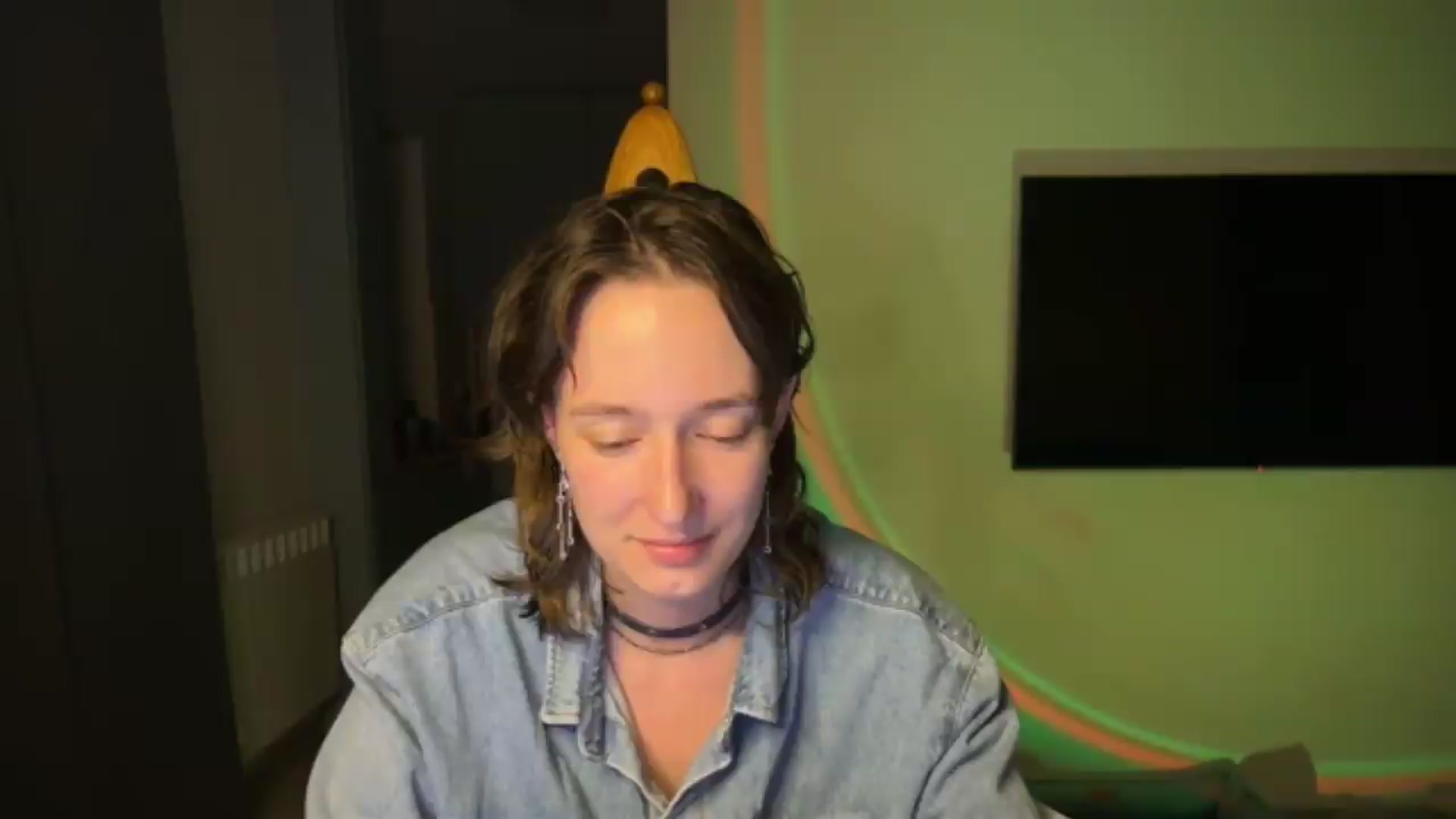 Gallery image thumbnail from LoooneyTunes's myfreecams stream on, 05/23/2026, 24:54 image 11 of 20
