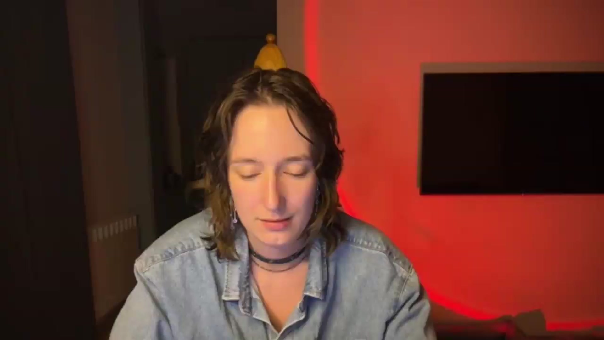 Gallery image thumbnail from LoooneyTunes's myfreecams stream on, 05/23/2026, 24:54 image 4 of 20