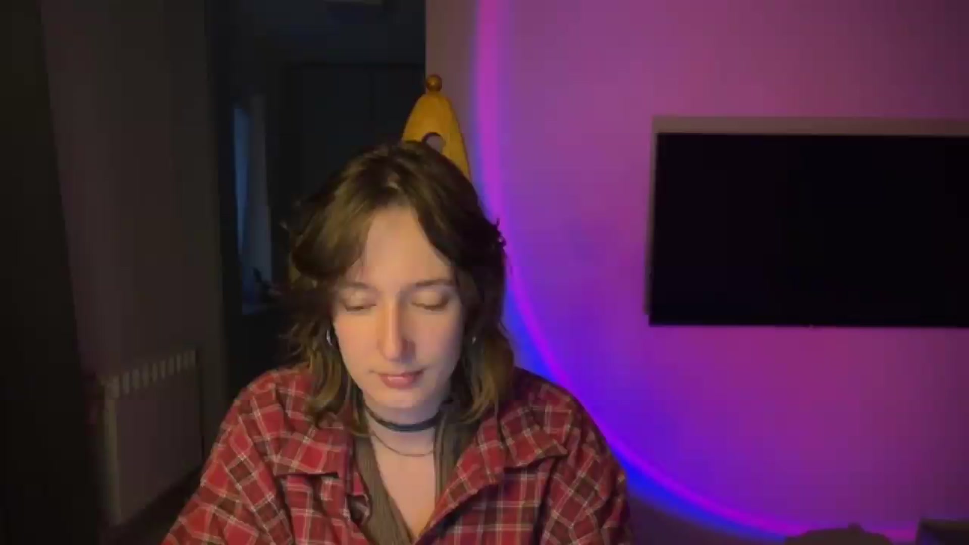 Gallery image thumbnail from LoooneyTunes's myfreecams stream on, 05/26/2026, 01:41 image 17 of 20