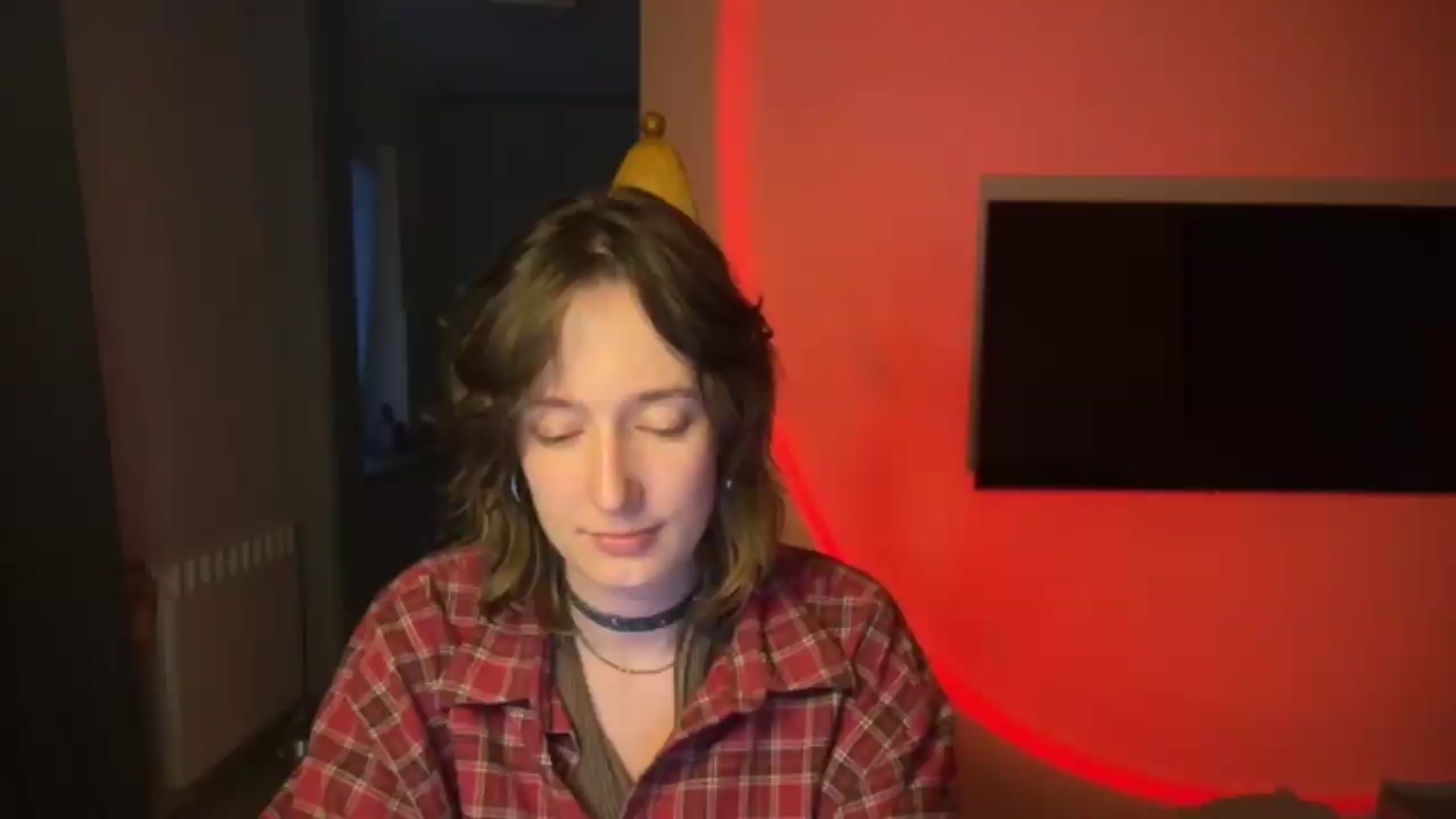 Gallery image thumbnail from LoooneyTunes's myfreecams stream on, 05/26/2026, 01:41 image 15 of 20