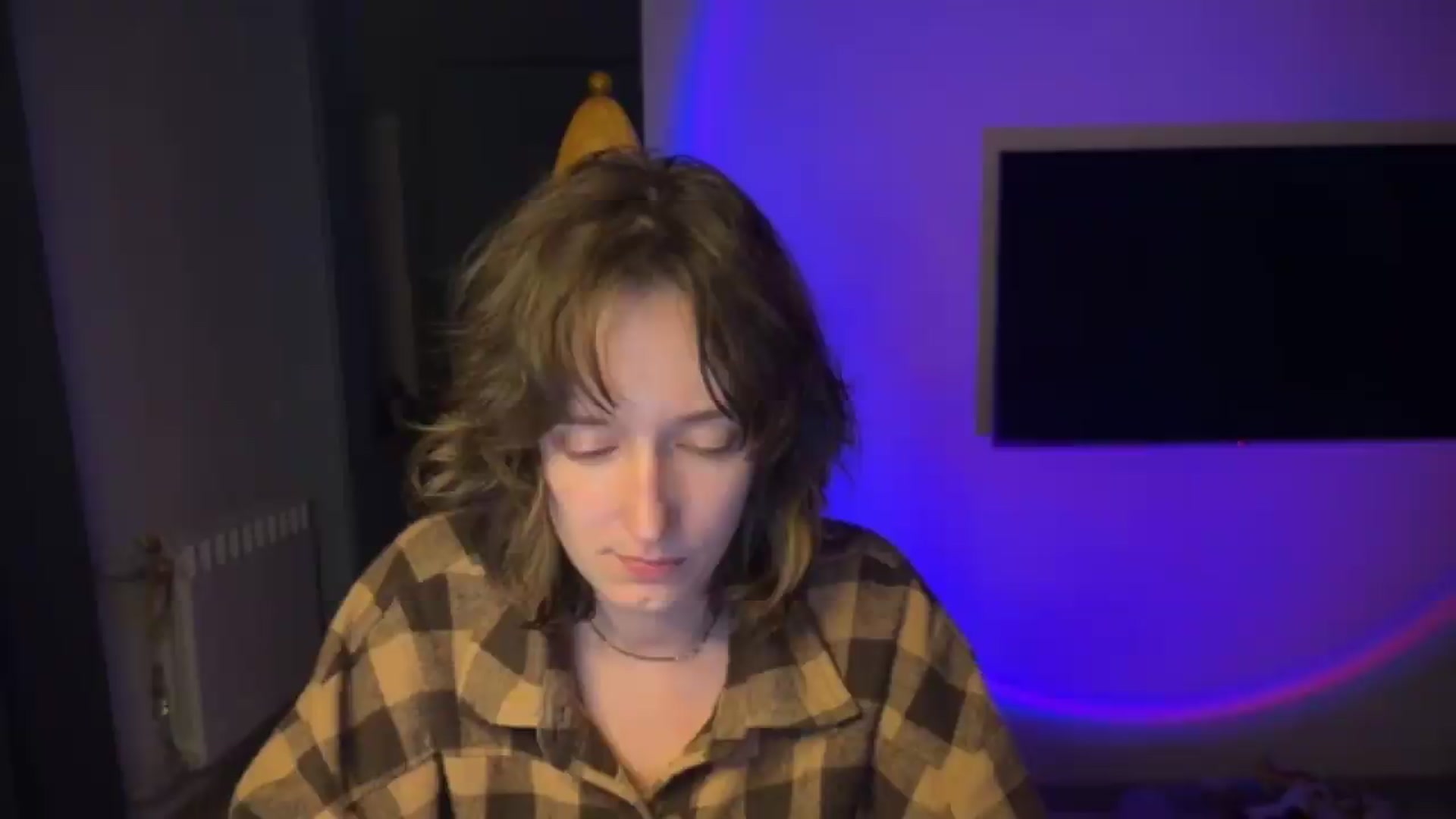 Gallery image thumbnail from LoooneyTunes's myfreecams stream on, 05/29/2026, 01:11 image 2 of 20