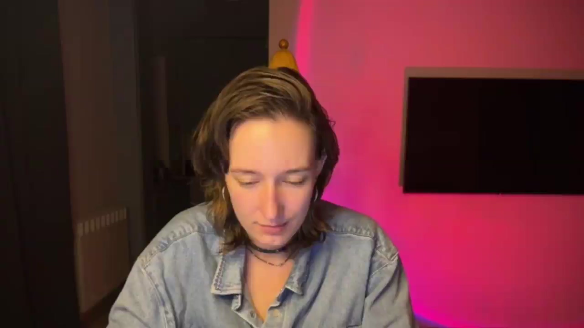 Gallery image thumbnail from LoooneyTunes's myfreecams stream on, 06/03/2026, 23:46 image 5 of 20