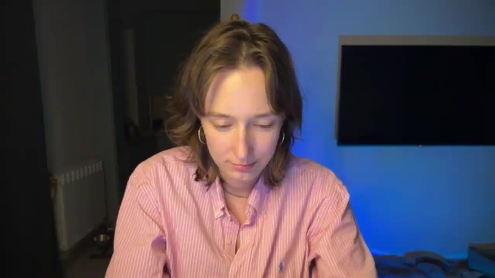 Gallery image thumbnail from LoooneyTunes's myfreecams stream on, 06/05/2026, 23:27 image 6 of 20