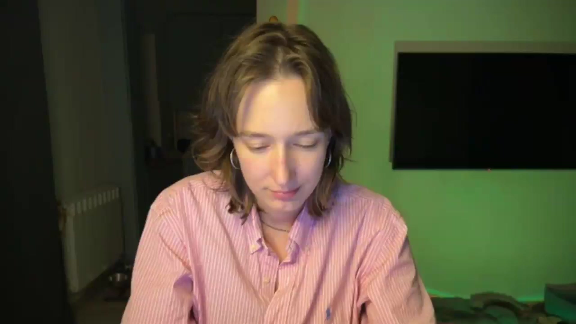 Gallery image thumbnail from LoooneyTunes's myfreecams stream on, 06/05/2026, 23:27 image 9 of 20
