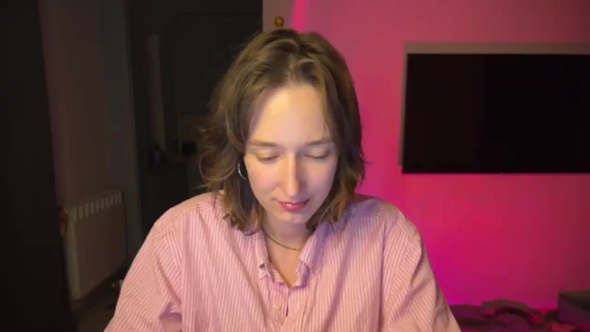 Gallery image thumbnail from LoooneyTunes's myfreecams stream on, 06/06/2026, 24:30 image 11 of 20