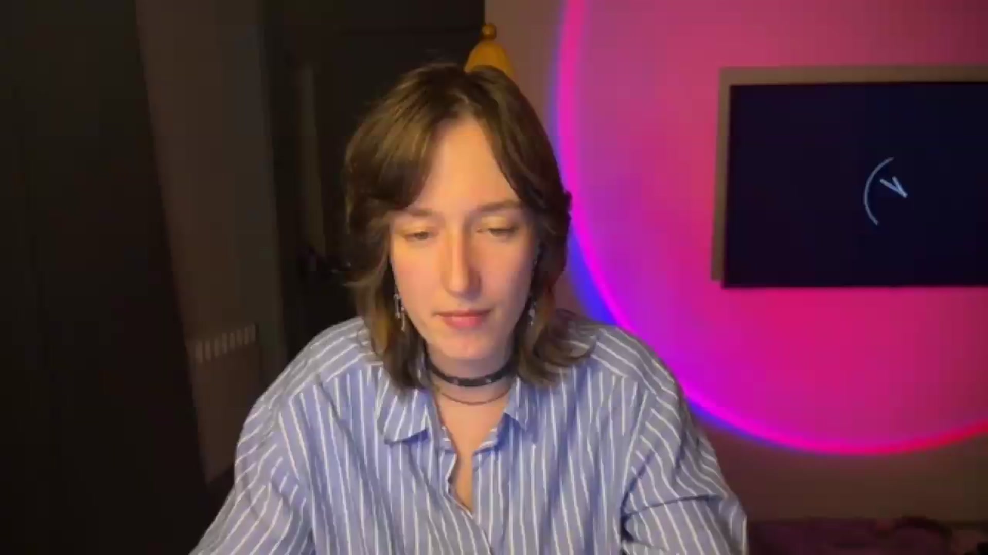 Gallery image thumbnail from LoooneyTunes's myfreecams stream on, 06/09/2026, 20:03 image 15 of 20