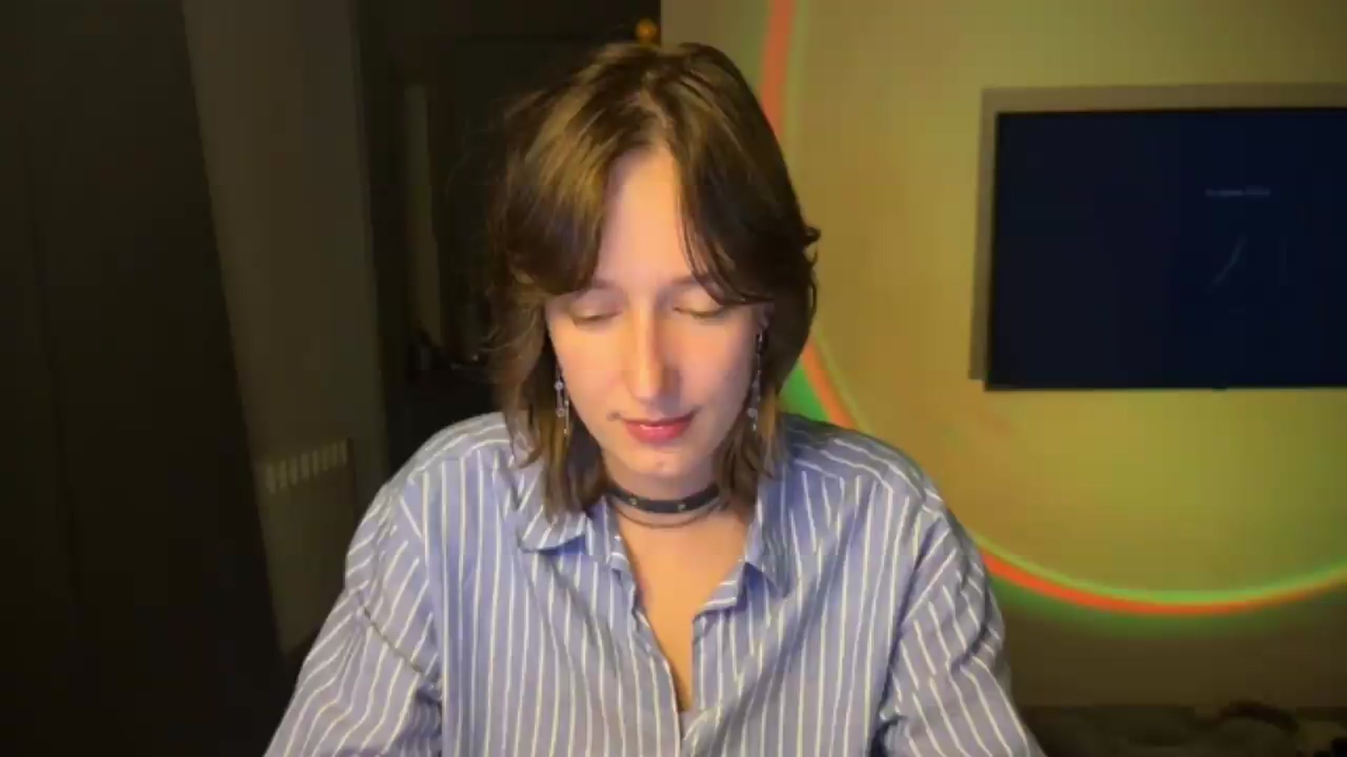 Gallery image thumbnail from LoooneyTunes's myfreecams stream on, 06/09/2026, 21:45 image 16 of 20