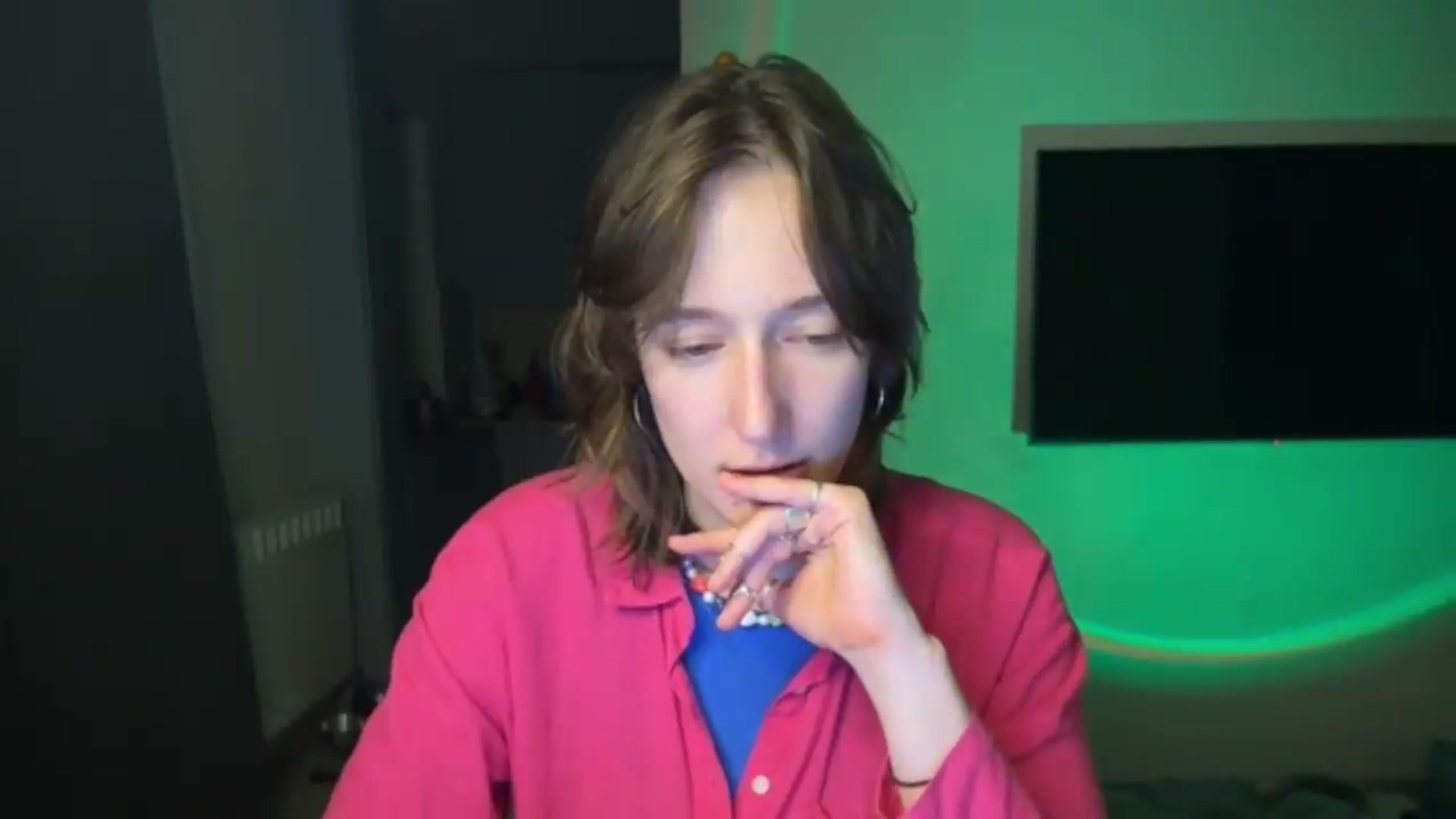 Gallery image thumbnail from LoooneyTunes's myfreecams stream on, 06/10/2026, 23:44 image 6 of 20