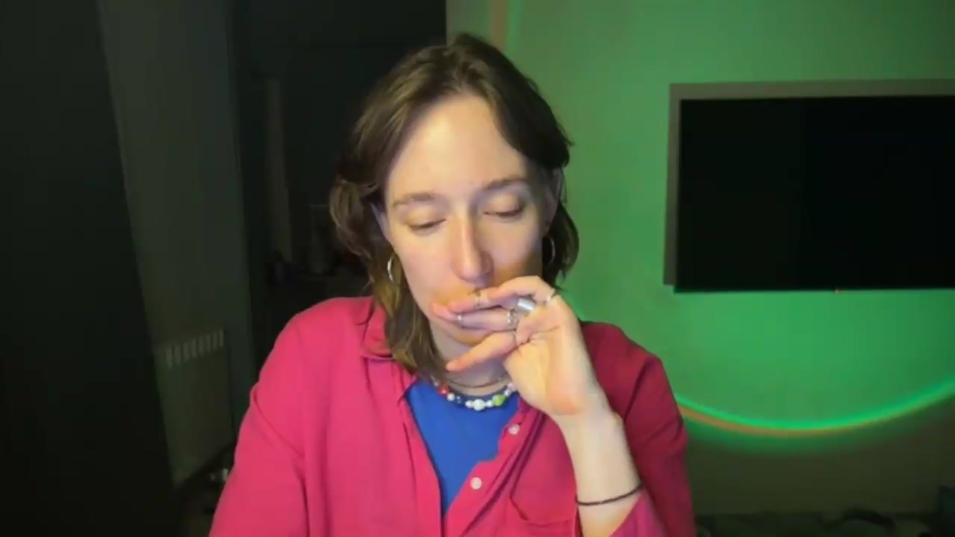 Gallery image thumbnail from LoooneyTunes's myfreecams stream on, 06/10/2026, 23:44 image 14 of 20