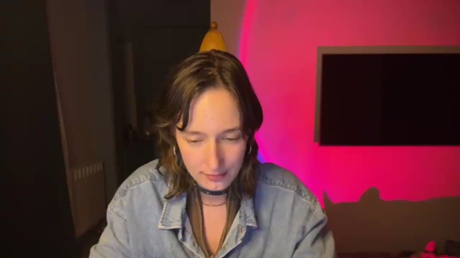 Gallery image thumbnail from LoooneyTunes's myfreecams stream on, 06/11/2026, 22:27 image 8 of 20