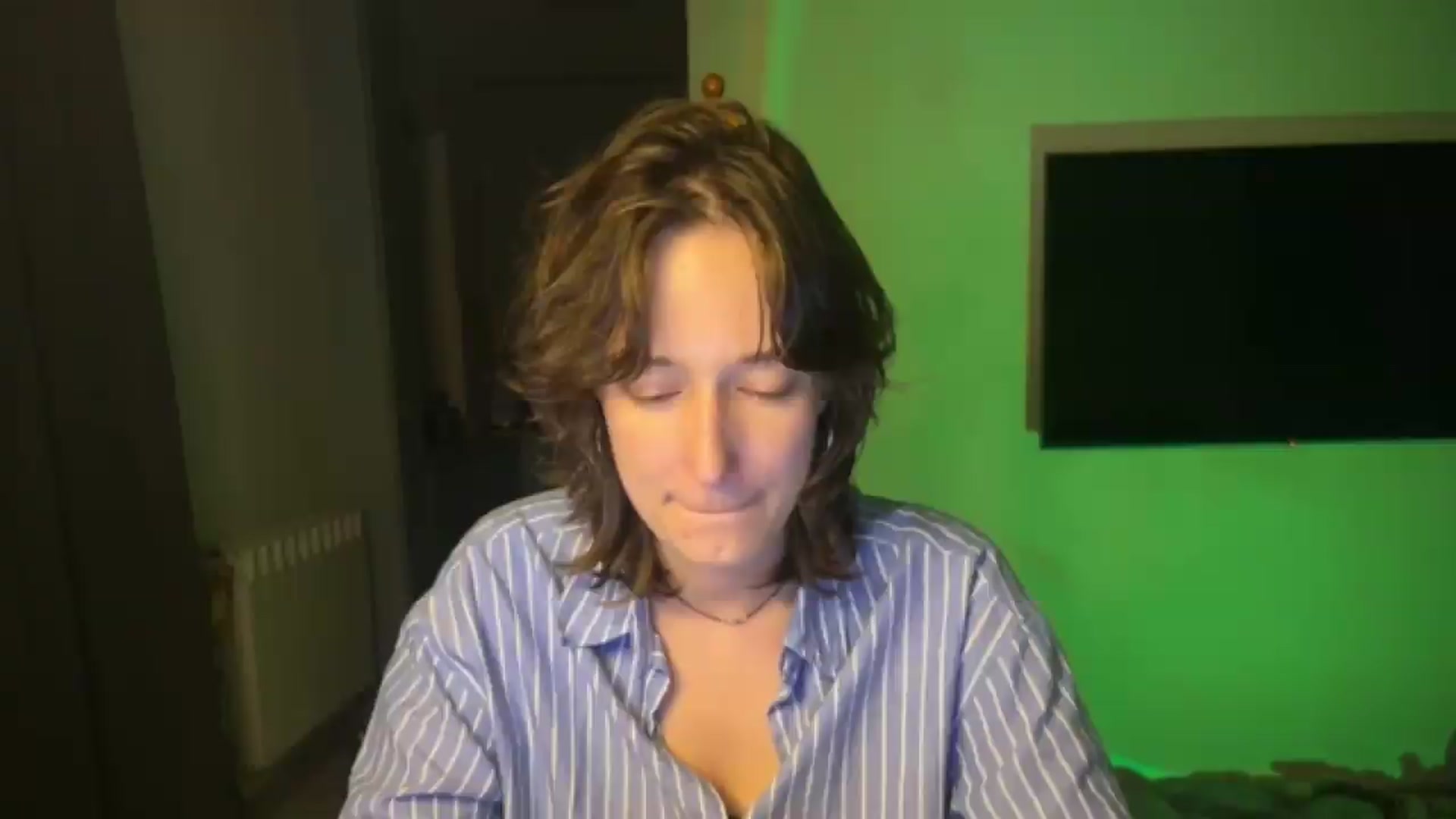 Gallery image thumbnail from LoooneyTunes's myfreecams stream on, 06/13/2026, 24:49 image 11 of 20