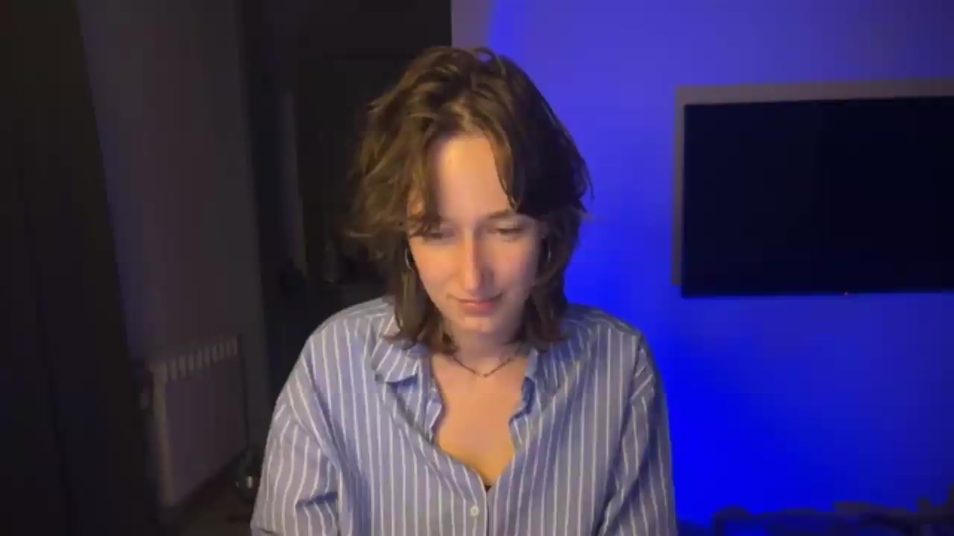 Gallery image thumbnail from LoooneyTunes's myfreecams stream on, 06/13/2026, 24:49 image 6 of 20