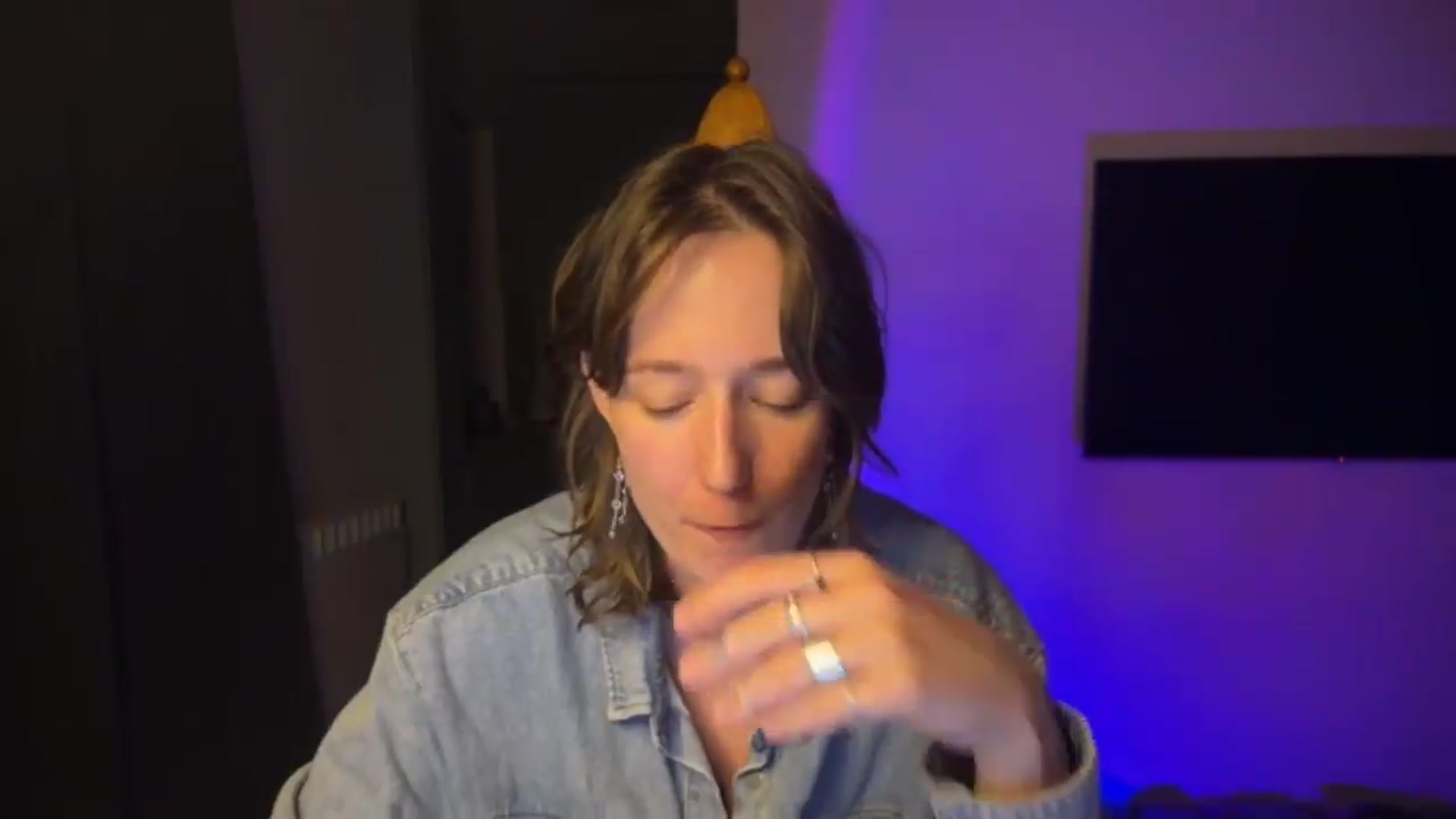 Gallery image thumbnail from LoooneyTunes's myfreecams stream on, 06/14/2026, 21:21 image 10 of 20