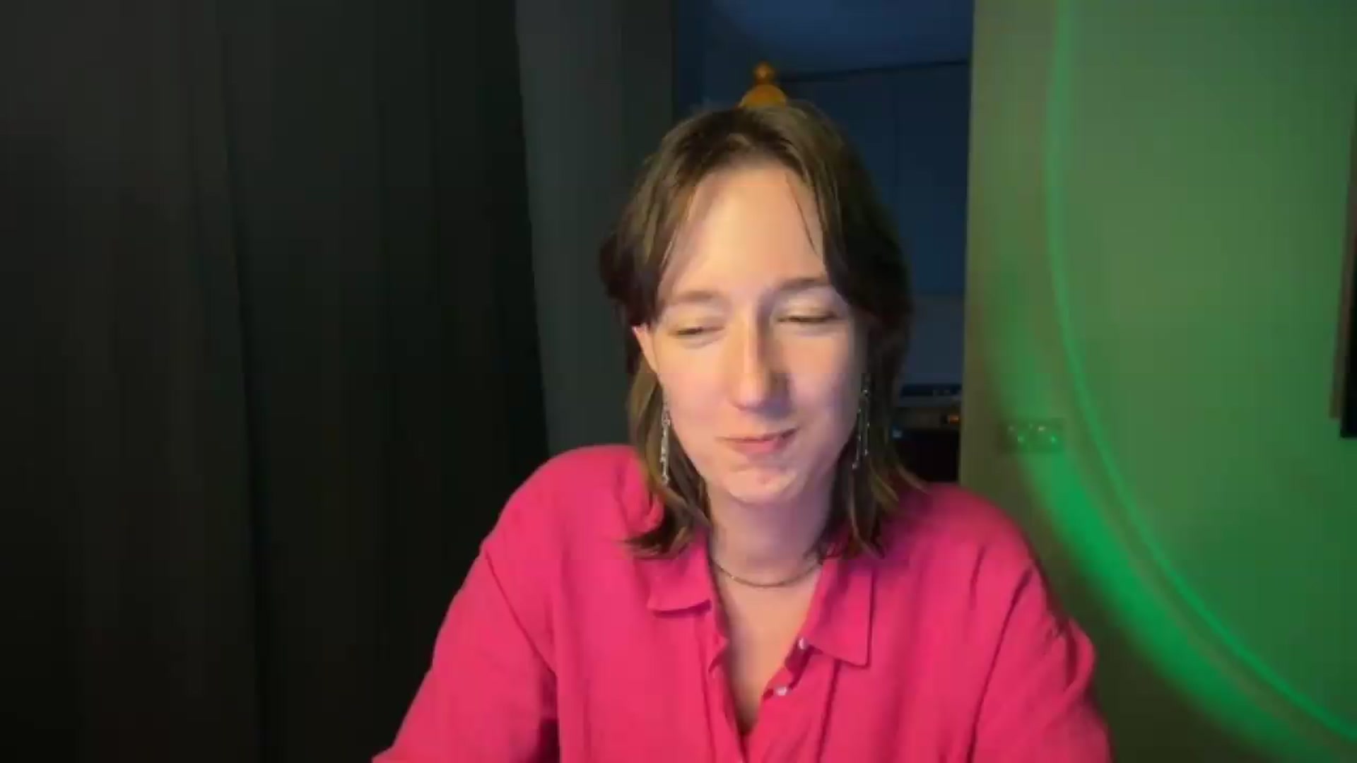 Gallery image thumbnail from LoooneyTunes's myfreecams stream on, 06/15/2026, 18:15 image 17 of 20