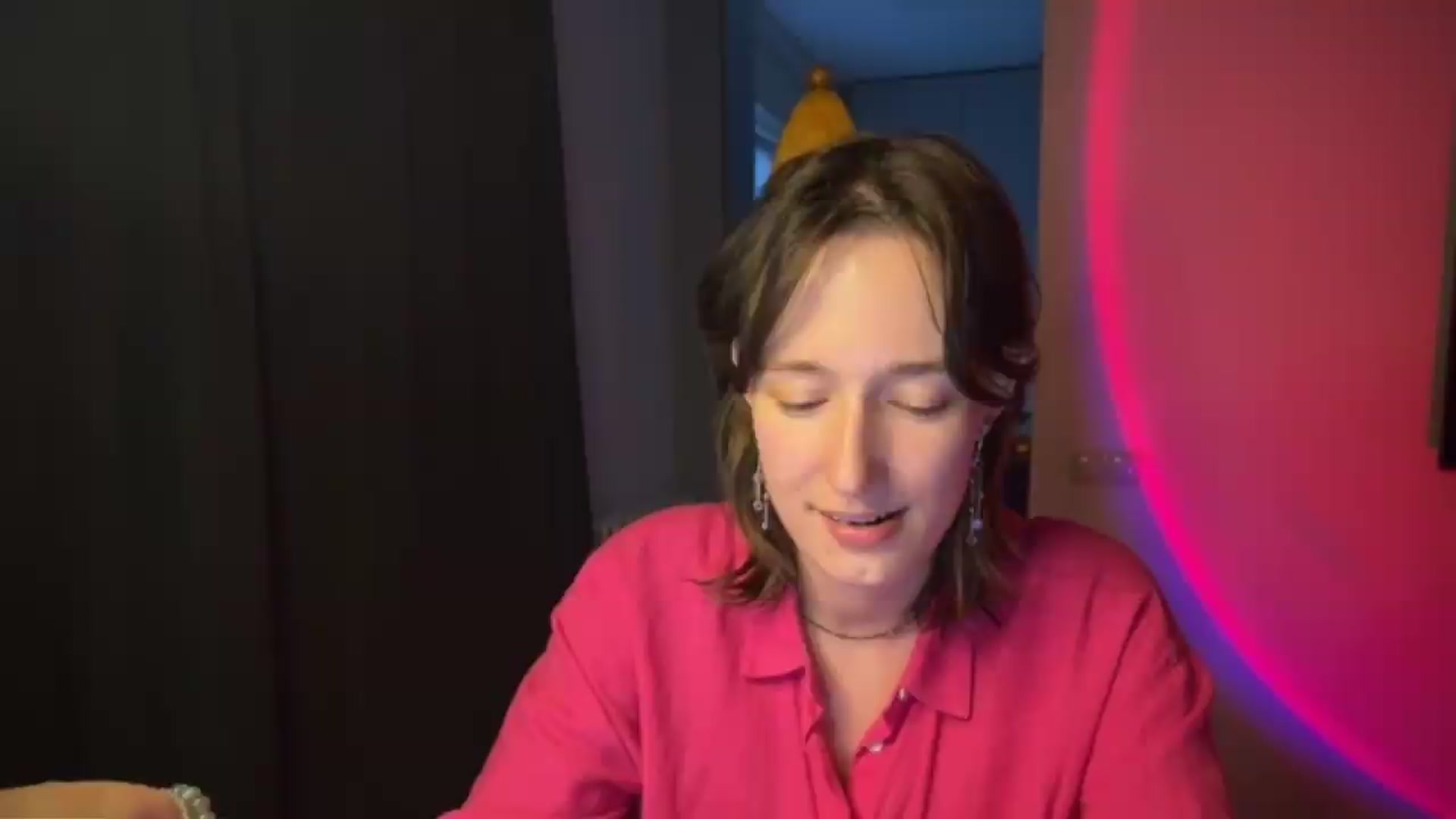 Gallery image thumbnail from LoooneyTunes's myfreecams stream on, 06/15/2026, 18:15 image 7 of 20