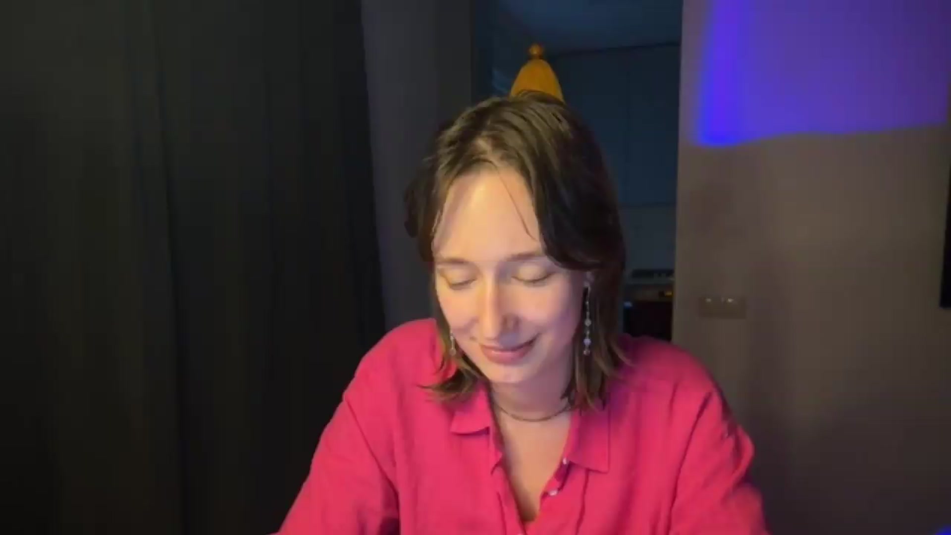 Gallery image thumbnail from LoooneyTunes's myfreecams stream on, 06/15/2026, 18:15 image 20 of 20