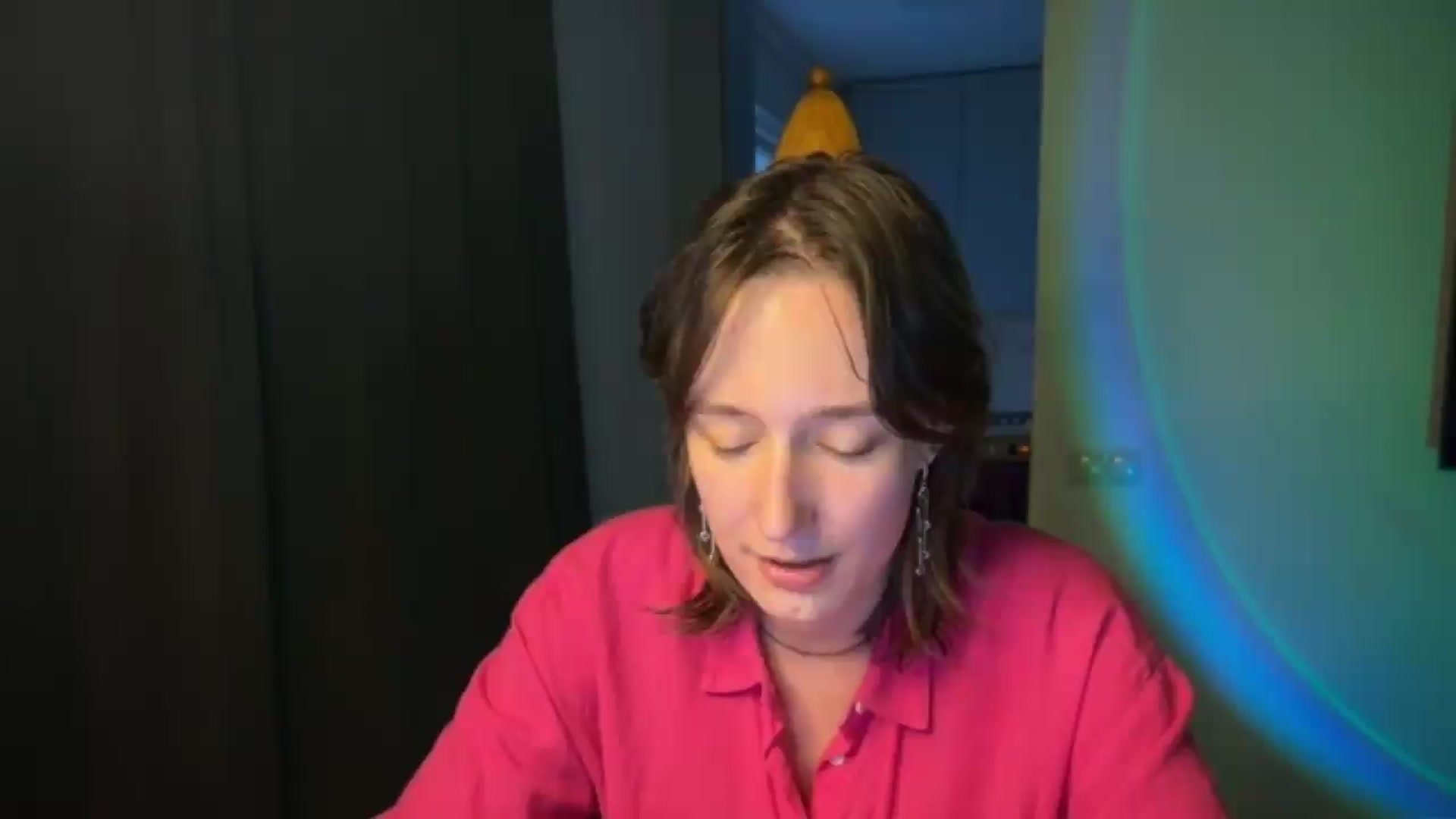 Gallery image thumbnail from LoooneyTunes's myfreecams stream on, 06/15/2026, 18:15 image 10 of 20