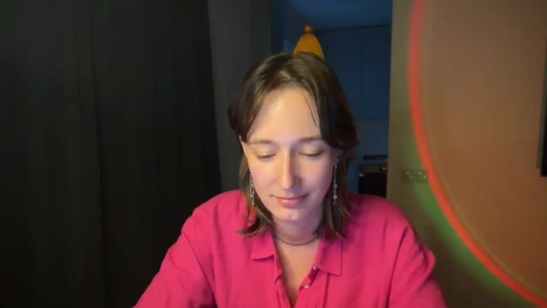 Gallery image thumbnail from LoooneyTunes's myfreecams stream on, 06/15/2026, 18:15 image 16 of 20