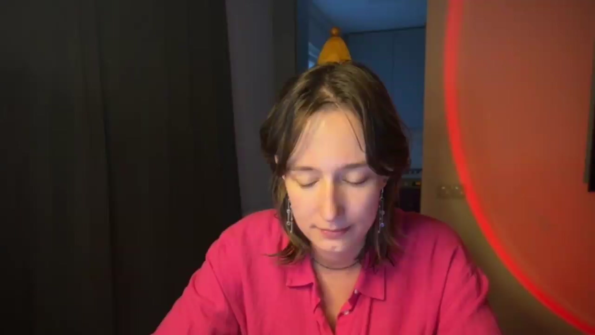 Gallery image thumbnail from LoooneyTunes's myfreecams stream on, 06/15/2026, 18:15 image 8 of 20