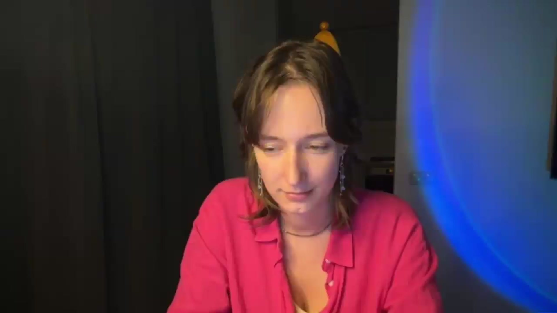 Gallery image thumbnail from LoooneyTunes's myfreecams stream on, 06/15/2026, 20:07 image 9 of 20