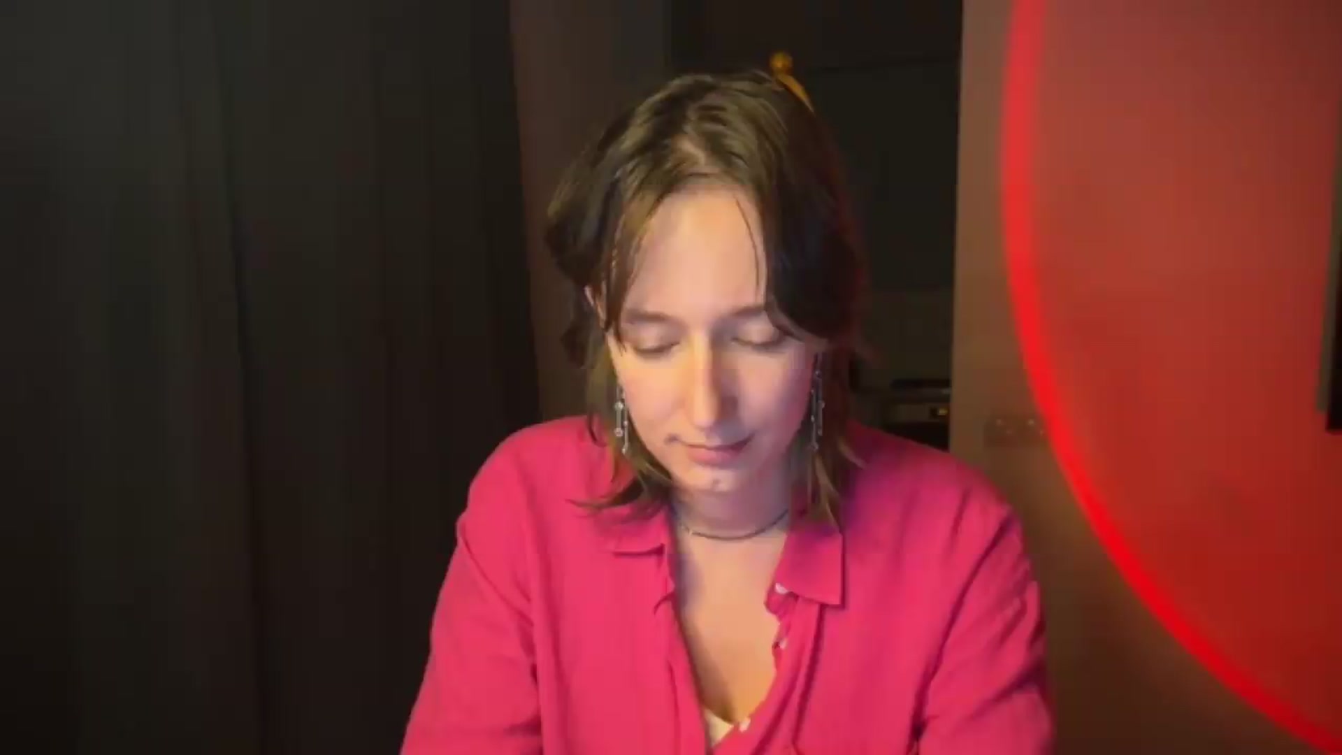 Gallery image thumbnail from LoooneyTunes's myfreecams stream on, 06/15/2026, 20:07 image 16 of 20