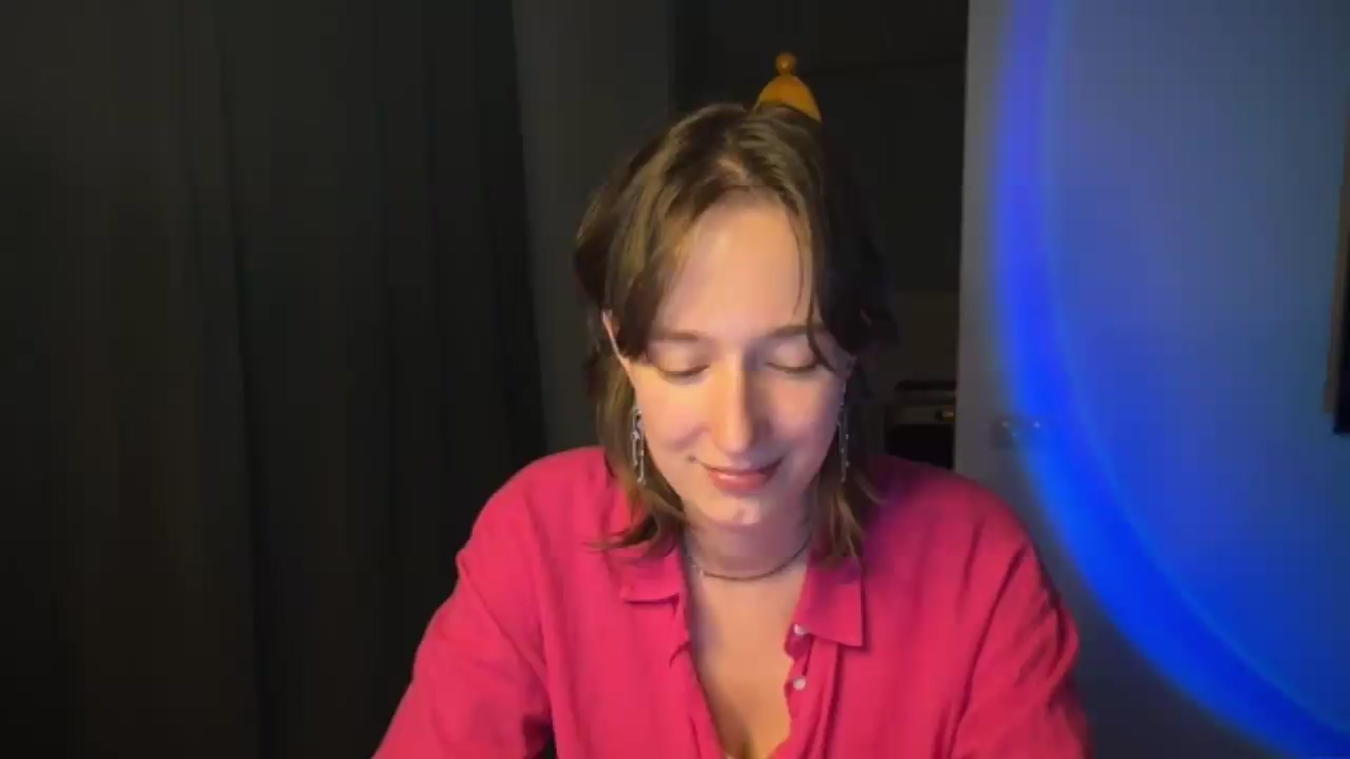 Gallery image thumbnail from LoooneyTunes's myfreecams stream on, 06/15/2026, 20:07 image 8 of 20