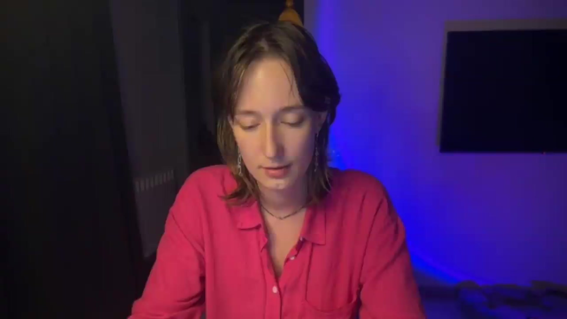 Gallery image thumbnail from LoooneyTunes's myfreecams stream on, 06/16/2026, 24:50 image 19 of 20