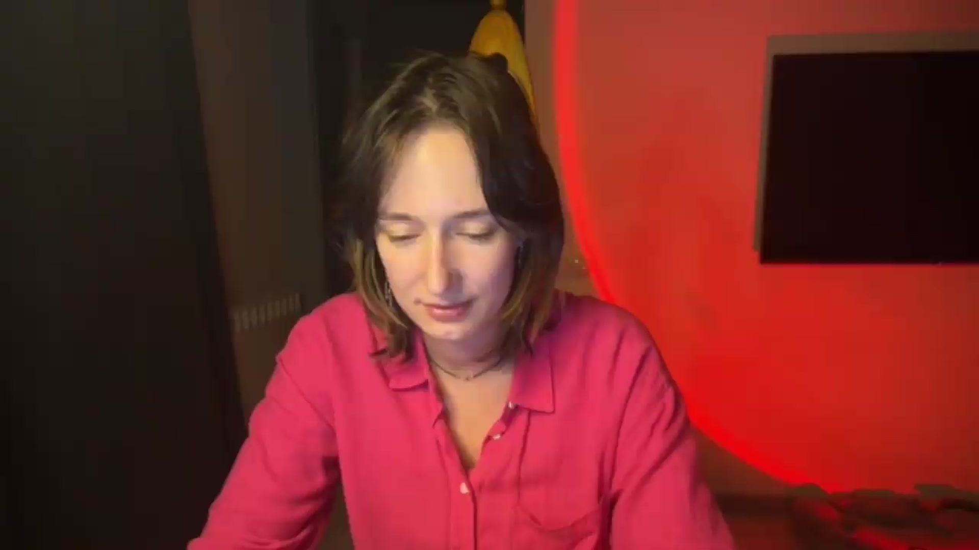 Gallery image thumbnail from LoooneyTunes's myfreecams stream on, 06/16/2026, 24:50 image 4 of 20