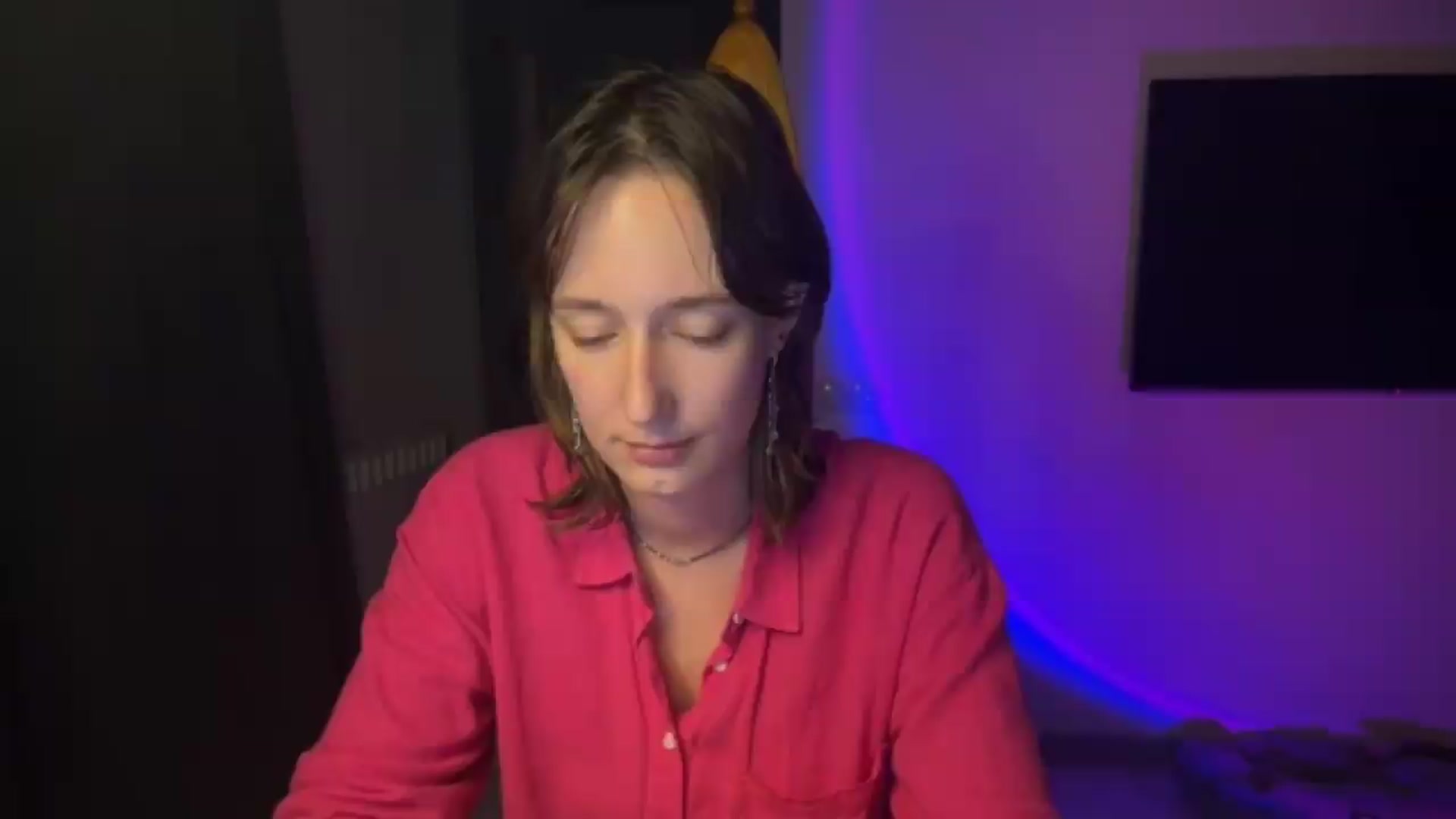 Gallery image thumbnail from LoooneyTunes's myfreecams stream on, 06/16/2026, 24:50 image 16 of 20