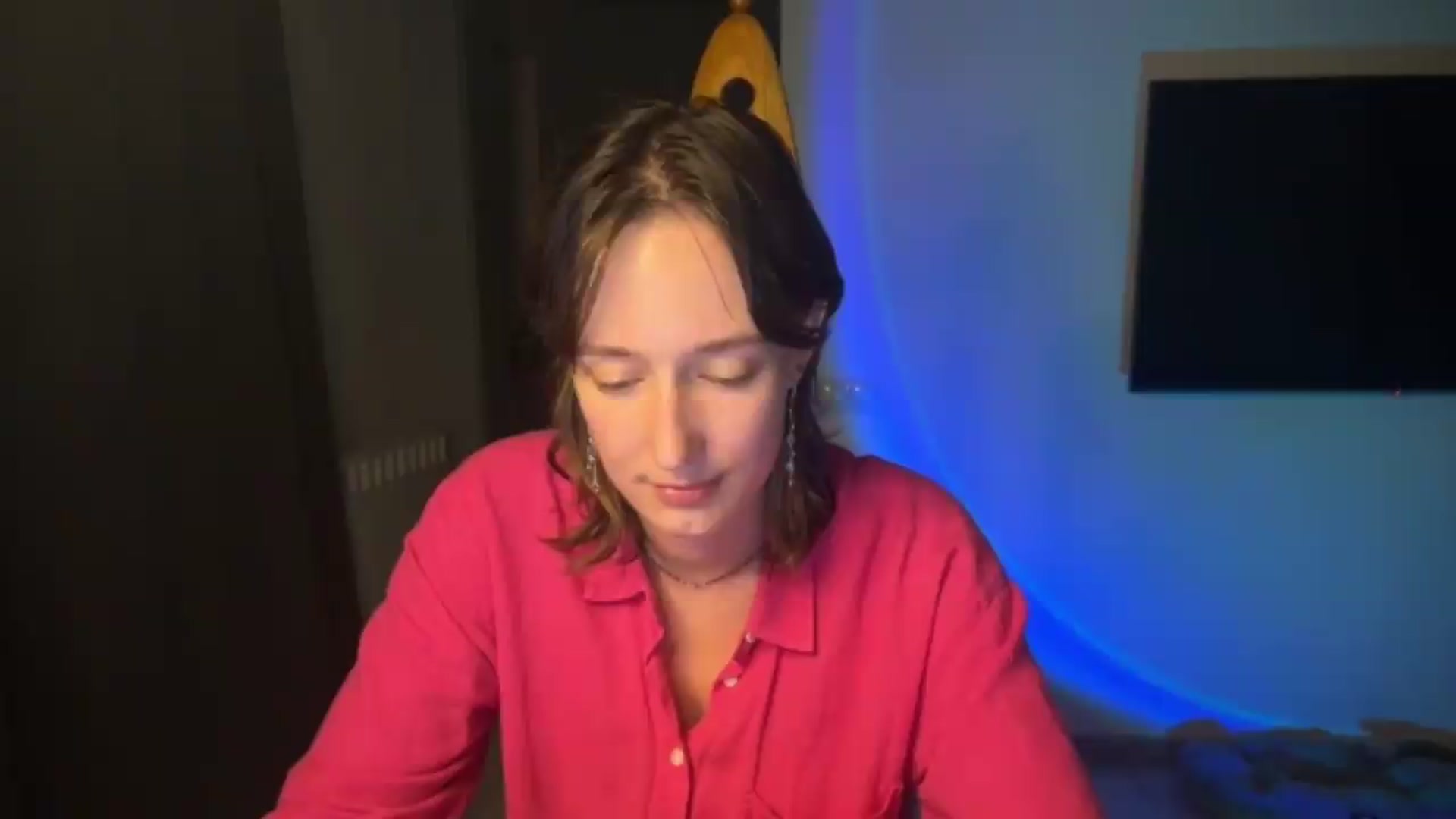 Gallery image thumbnail from LoooneyTunes's myfreecams stream on, 06/16/2026, 24:50 image 15 of 20