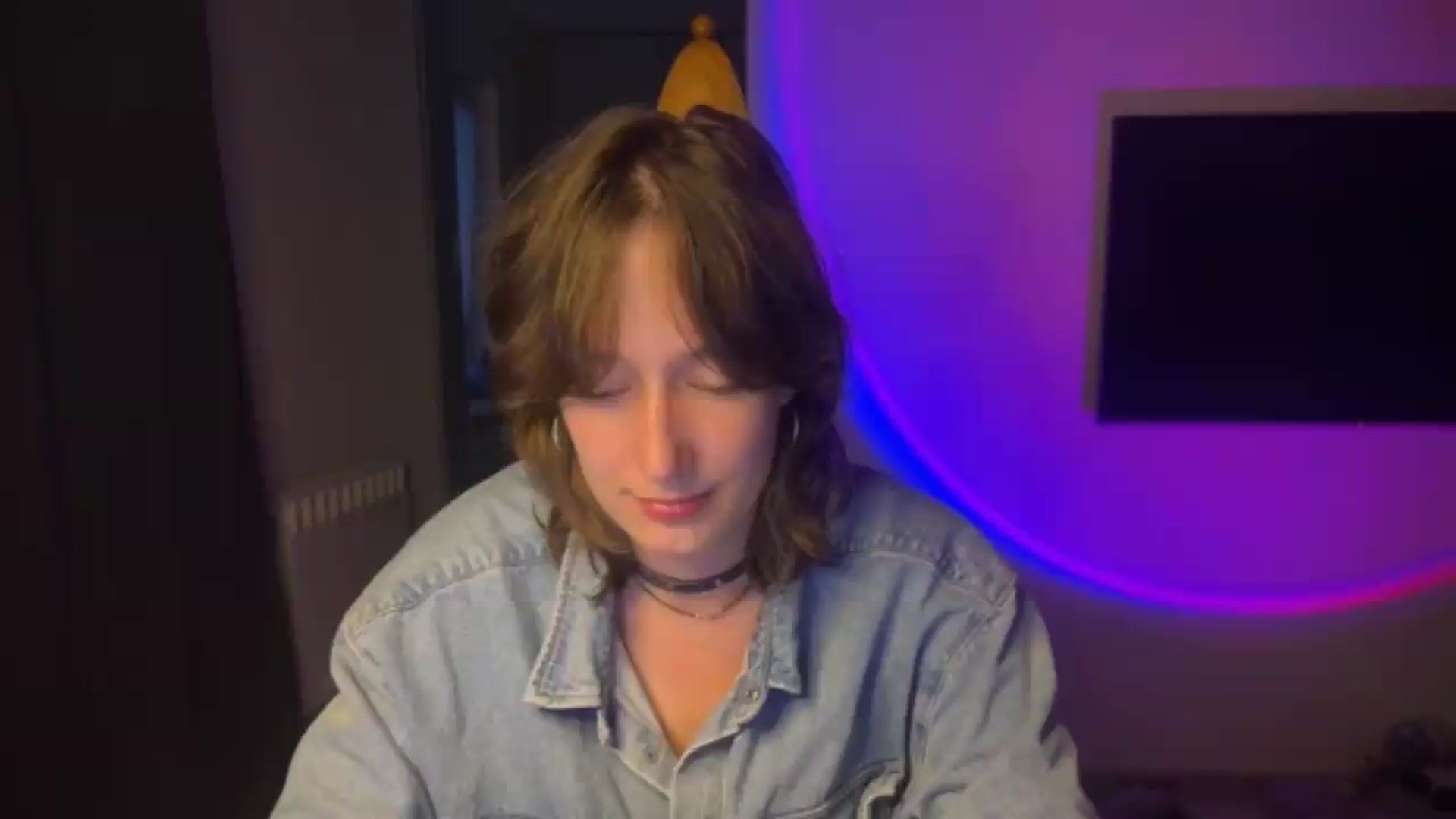 Gallery image thumbnail from LoooneyTunes's myfreecams stream on, 06/19/2026, 01:31 image 19 of 20