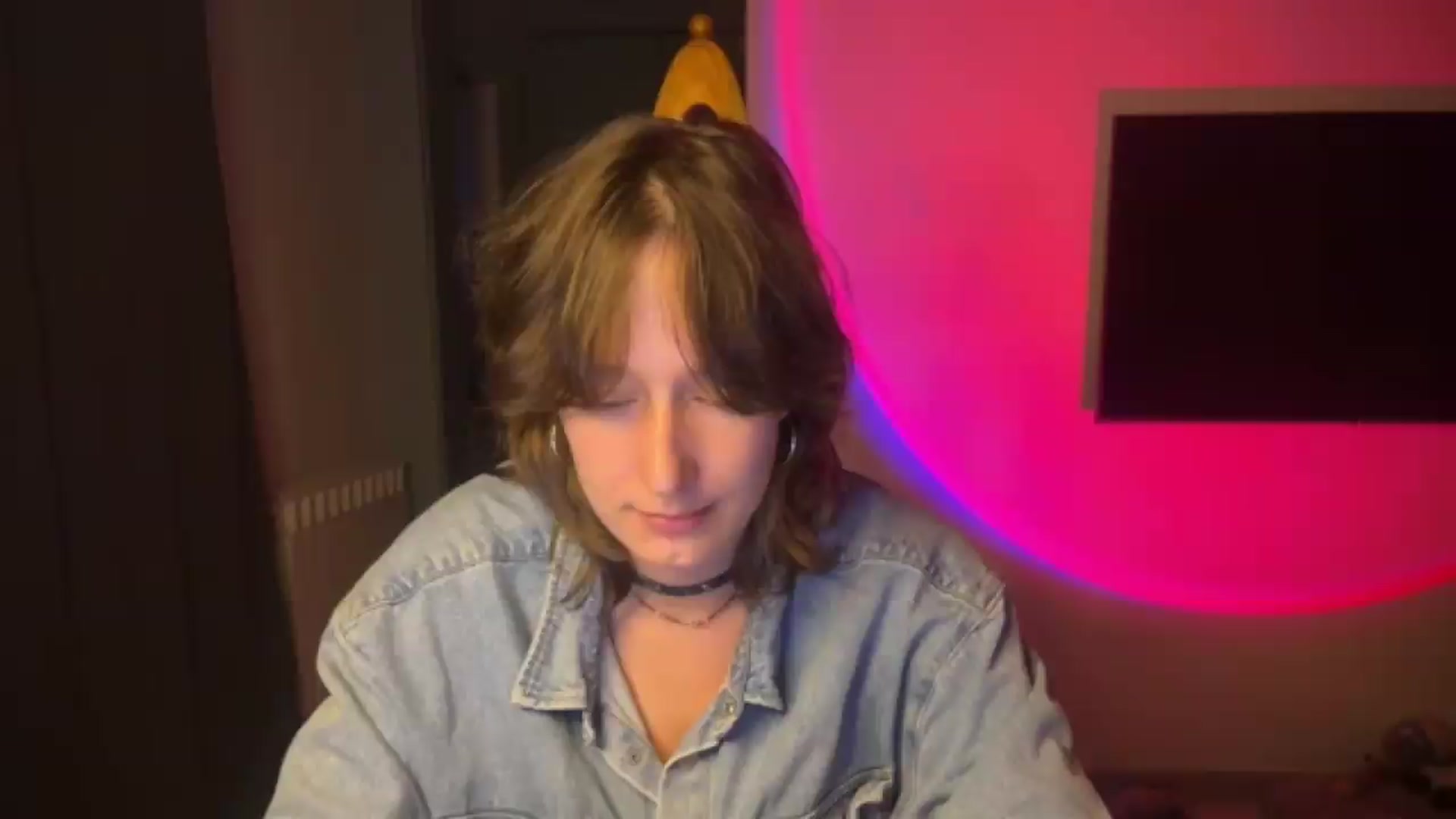 Gallery image thumbnail from LoooneyTunes's myfreecams stream on, 06/19/2026, 01:31 image 10 of 20