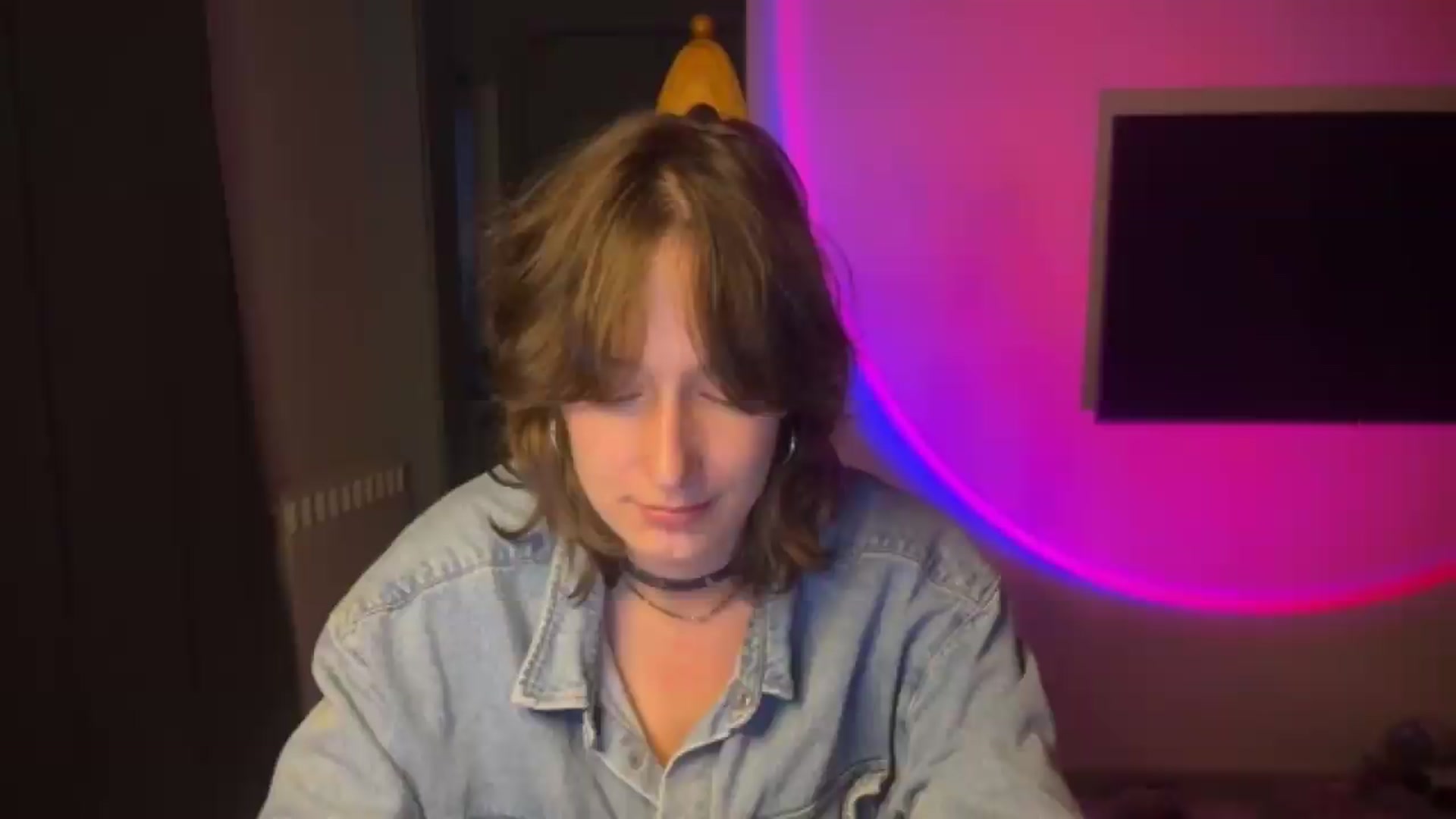 Gallery image thumbnail from LoooneyTunes's myfreecams stream on, 06/19/2026, 01:31 image 14 of 20