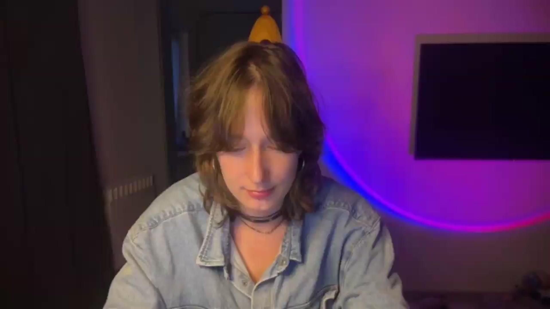 Gallery image thumbnail from LoooneyTunes's myfreecams stream on, 06/19/2026, 01:31 image 18 of 20