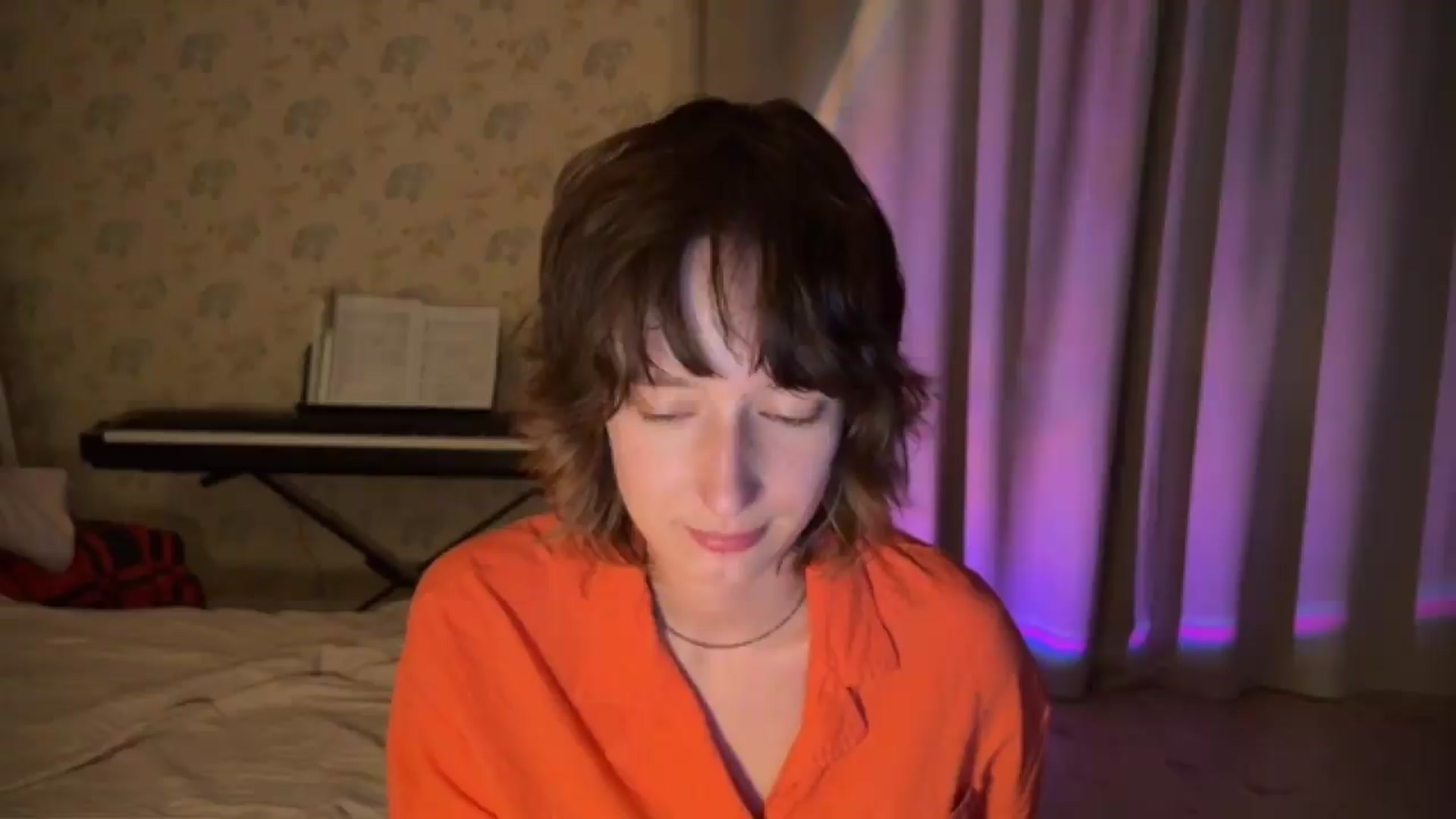 Gallery image thumbnail from LoooneyTunes's myfreecams stream on, 06/20/2026, 01:43 image 7 of 20
