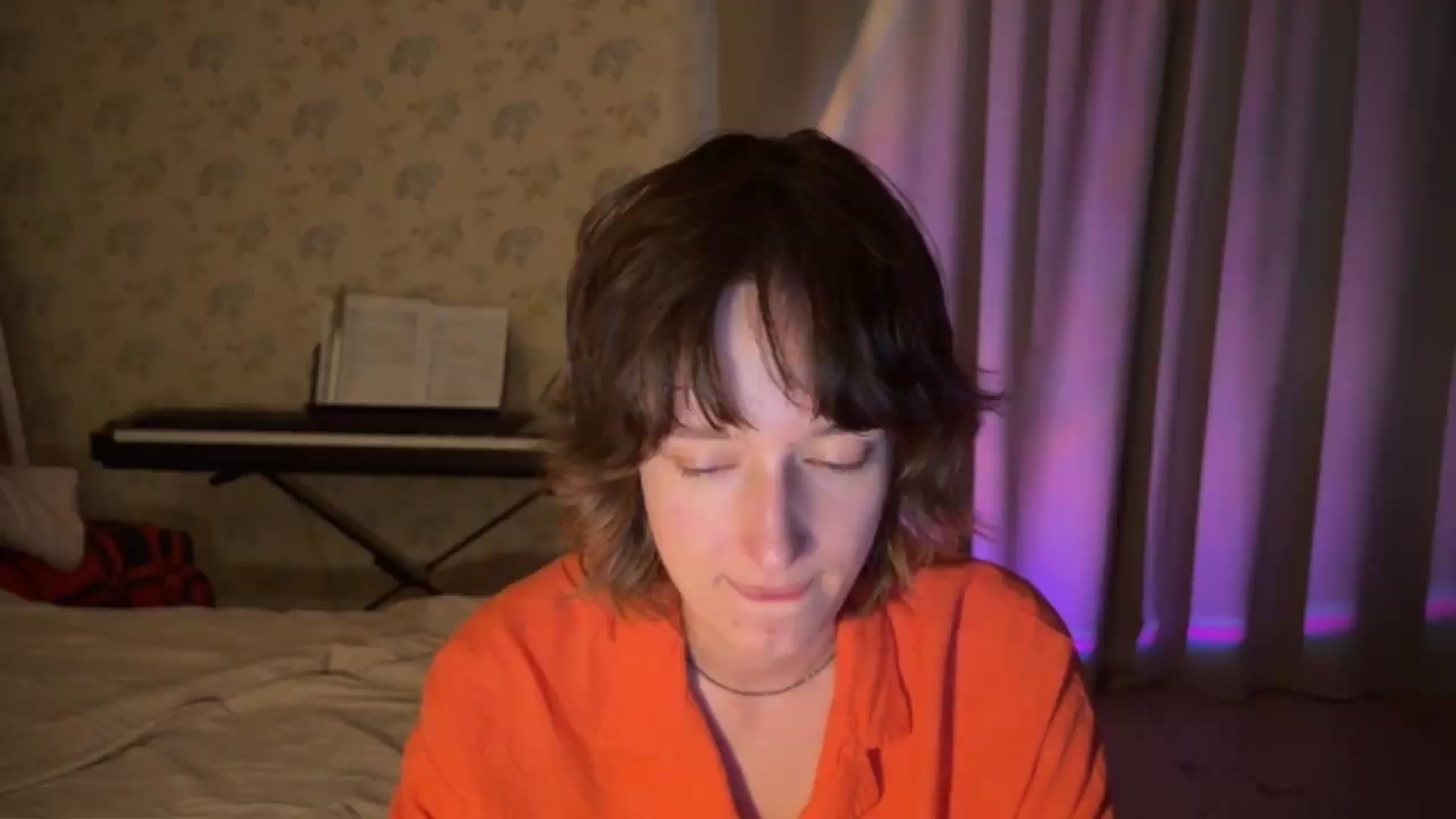 Gallery image thumbnail from LoooneyTunes's myfreecams stream on, 06/20/2026, 01:43 image 18 of 20