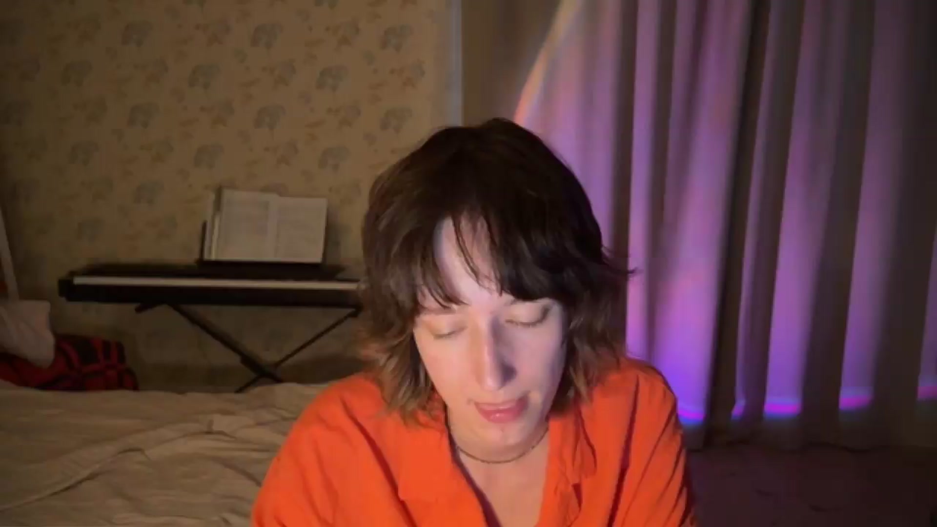 Gallery image thumbnail from LoooneyTunes's myfreecams stream on, 06/20/2026, 01:43 image 20 of 20